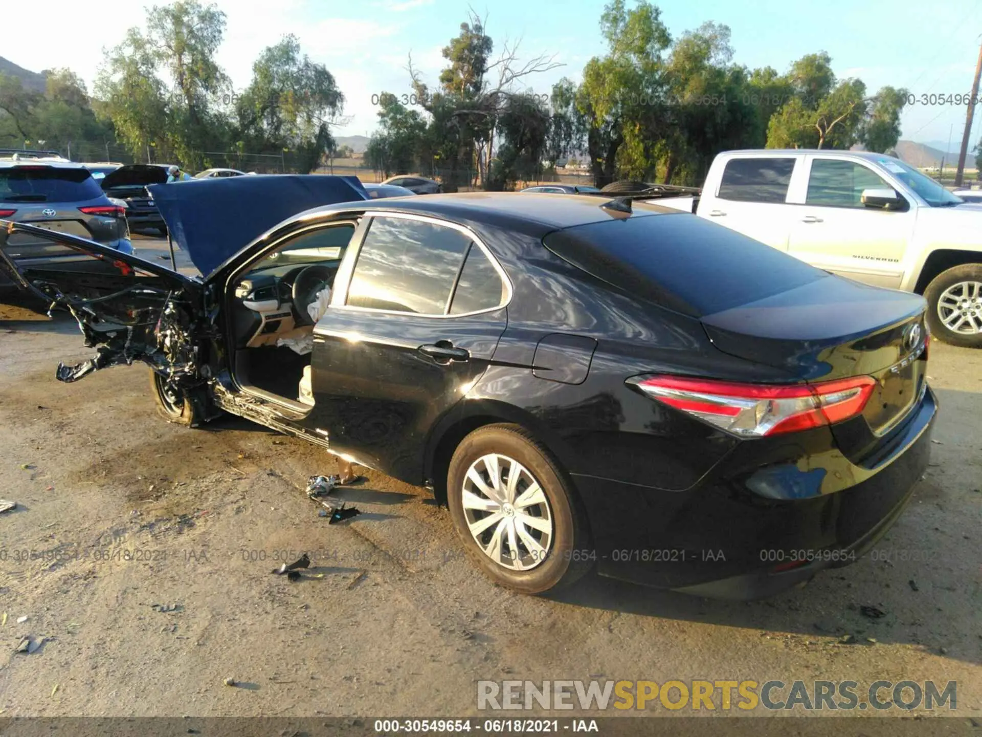 3 fotografías del automóvil dañado 4T1E31AK0LU009356 TOYOTA CAMRY 2020