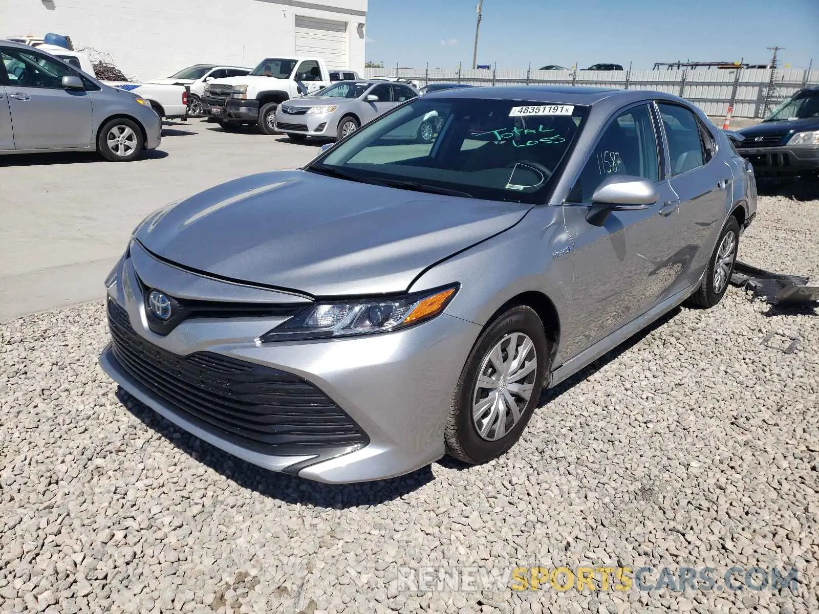 2 fotografías del automóvil dañado 4T1E31AK0LU529878 TOYOTA CAMRY 2020