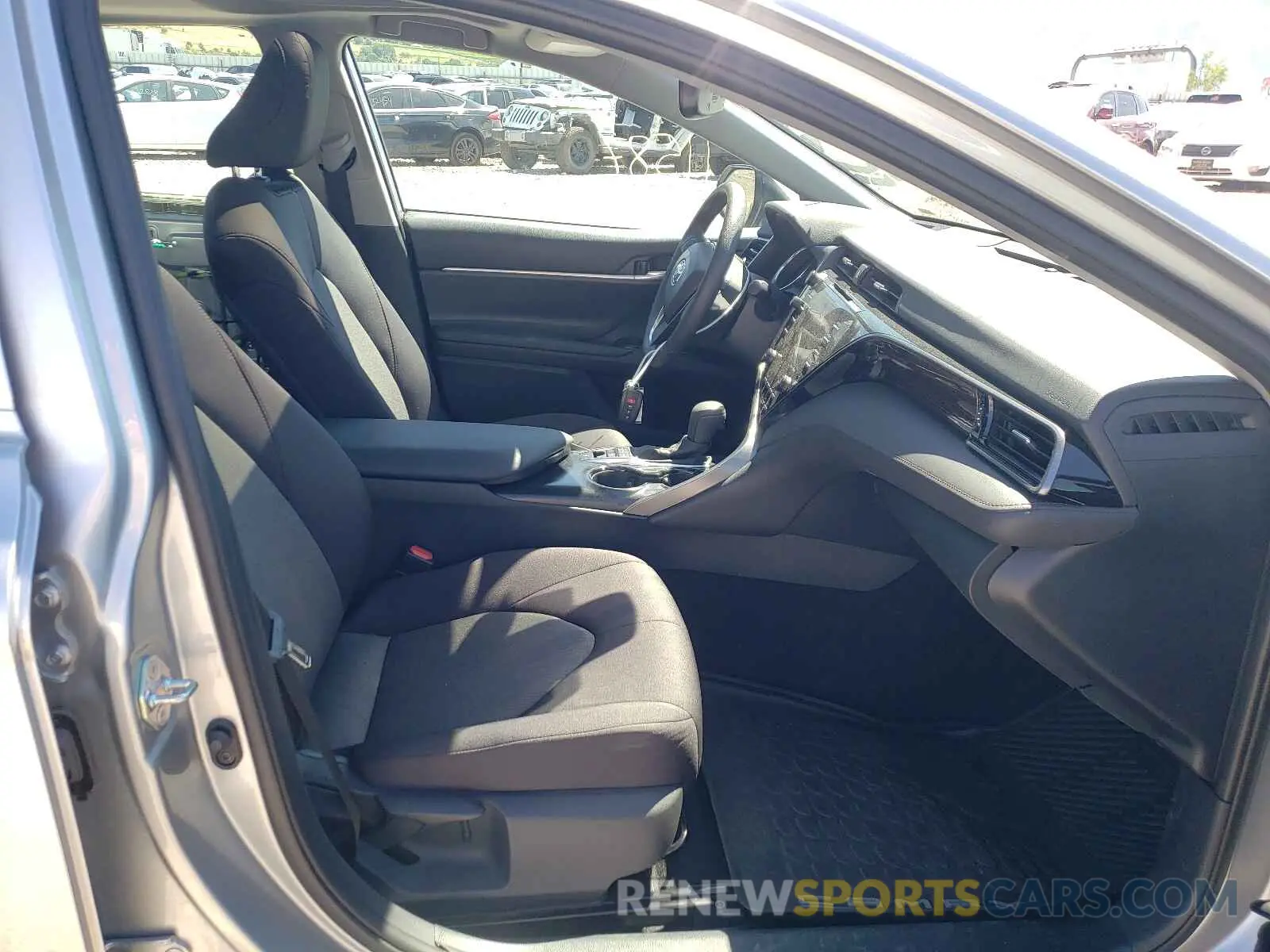 5 fotografías del automóvil dañado 4T1E31AK0LU529878 TOYOTA CAMRY 2020
