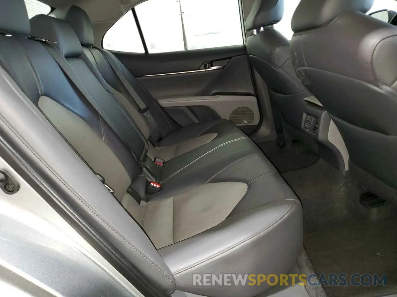 10 fotografías del automóvil dañado 4T1F11AK1LU867896 TOYOTA CAMRY 2020