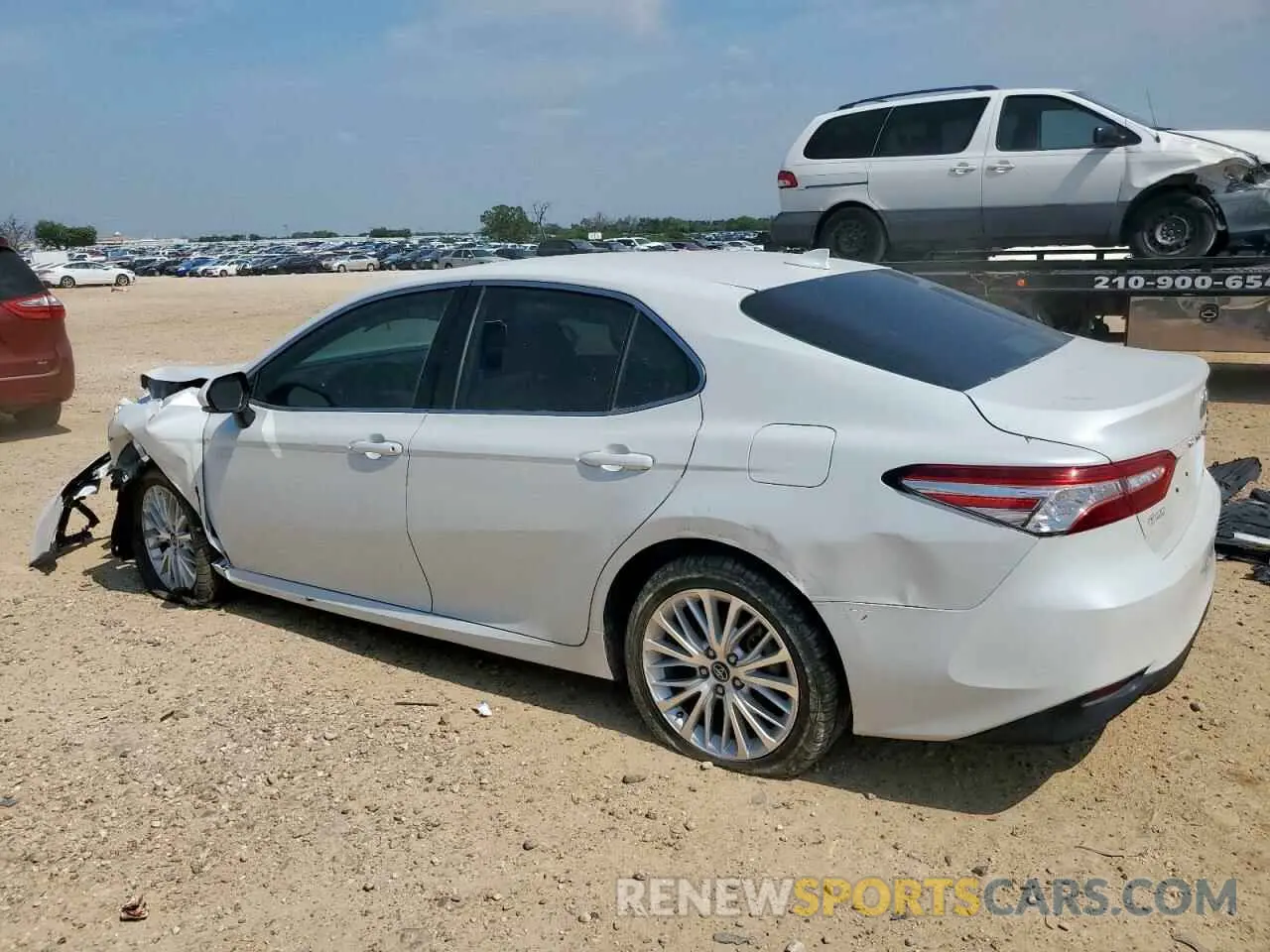 2 fotografías del automóvil dañado 4T1F11AK2LU899496 TOYOTA CAMRY 2020