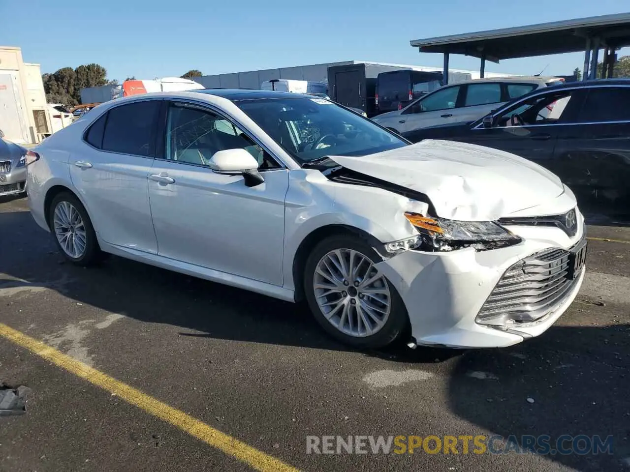 4 fotografías del automóvil dañado 4T1F11AK3LU926690 TOYOTA CAMRY 2020