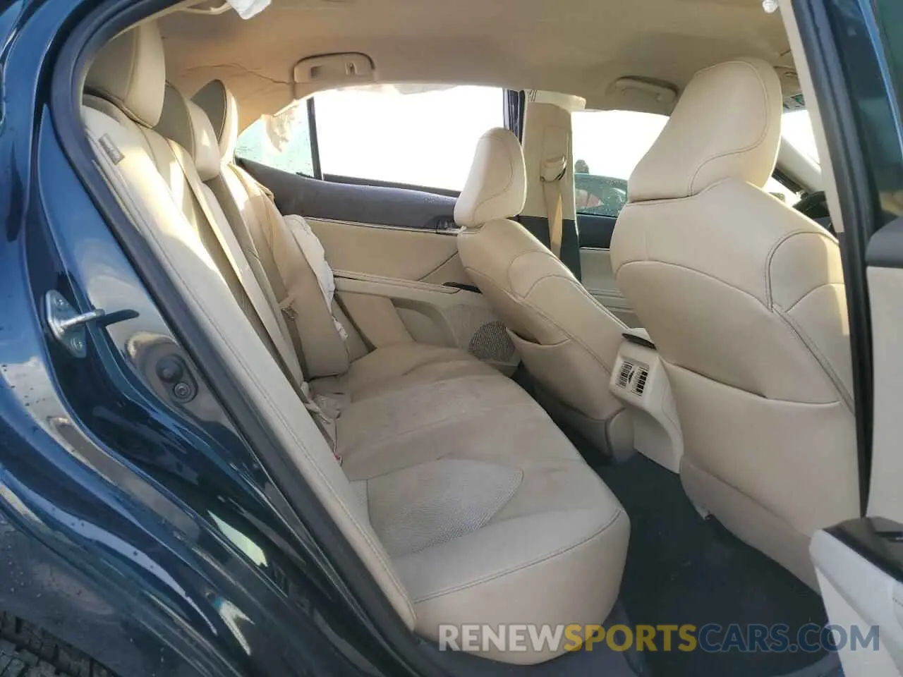 10 fotografías del automóvil dañado 4T1F11AK3LU987604 TOYOTA CAMRY 2020