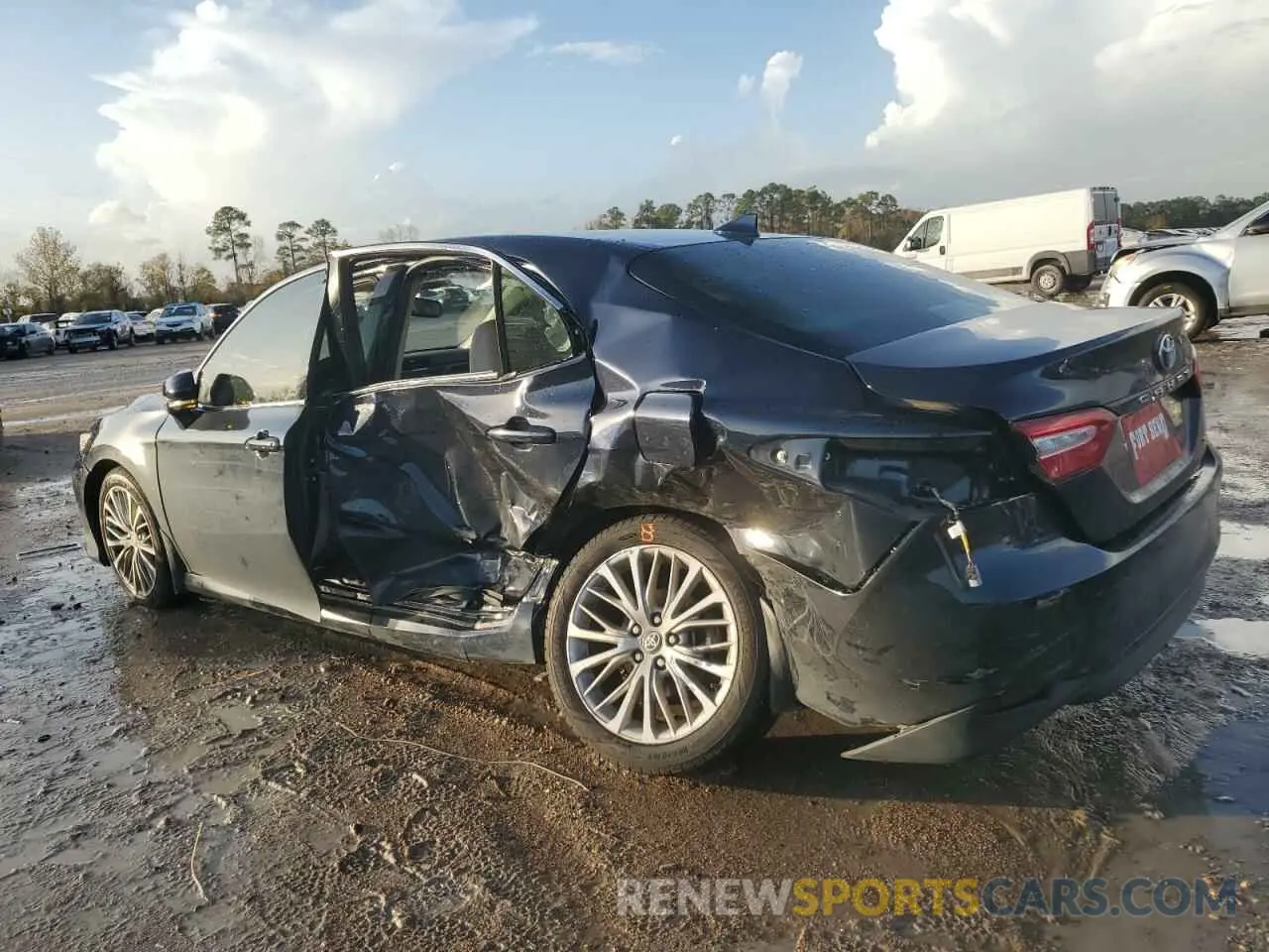 2 fotografías del automóvil dañado 4T1F11AK3LU987604 TOYOTA CAMRY 2020