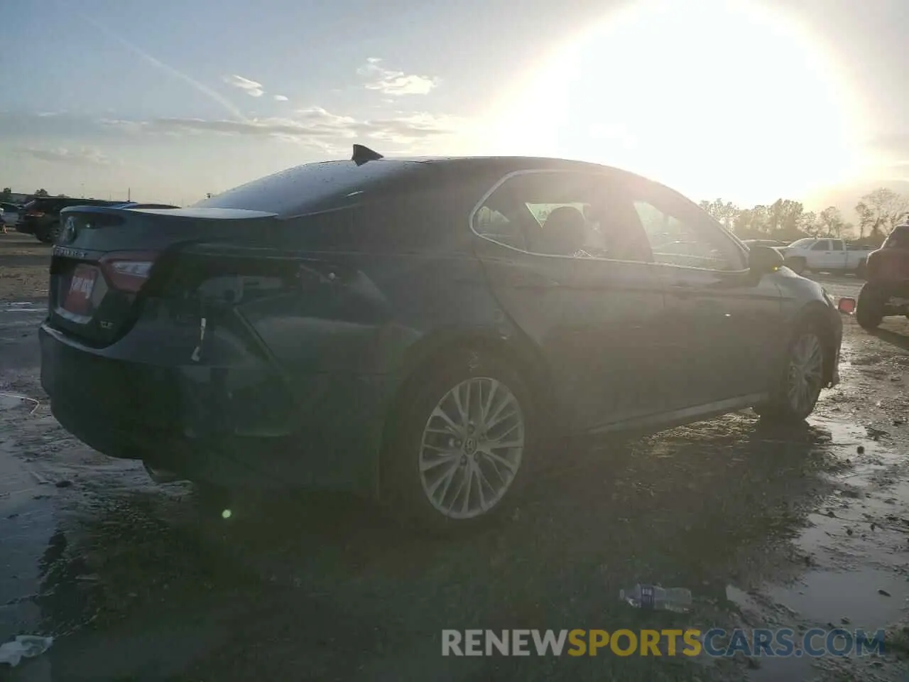 3 fotografías del automóvil dañado 4T1F11AK3LU987604 TOYOTA CAMRY 2020