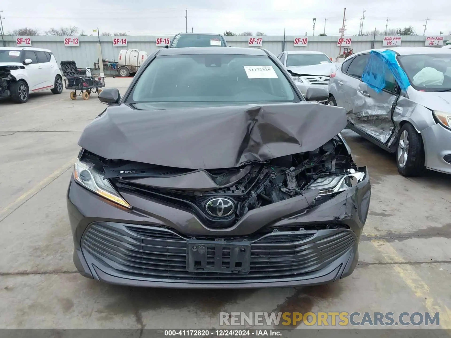 12 fotografías del automóvil dañado 4T1F11AK5LU878786 TOYOTA CAMRY 2020