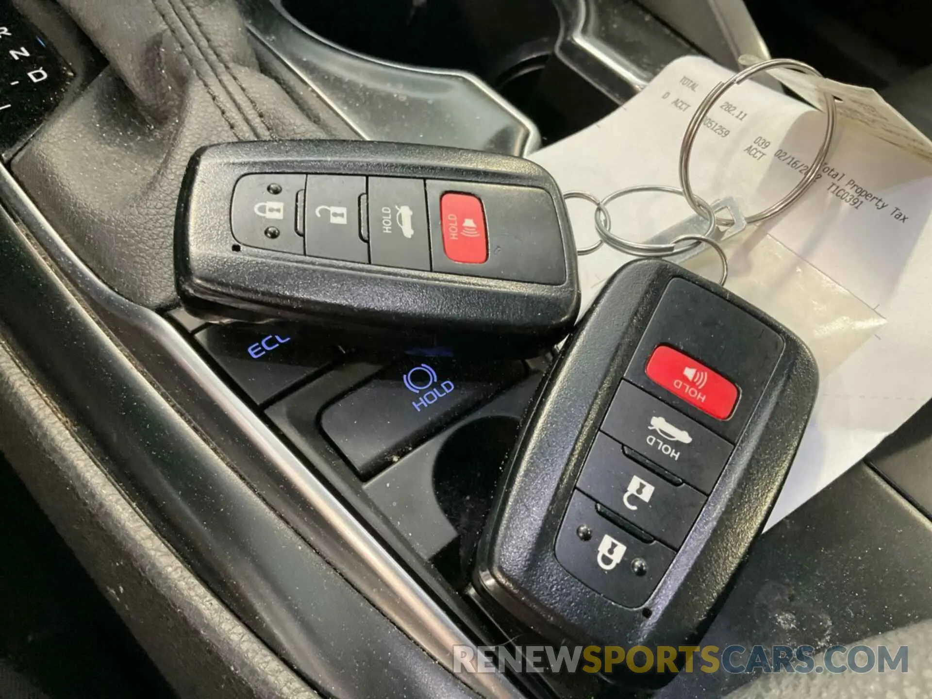 15 fotografías del automóvil dañado 4T1F11AK5LU943085 TOYOTA CAMRY 2020