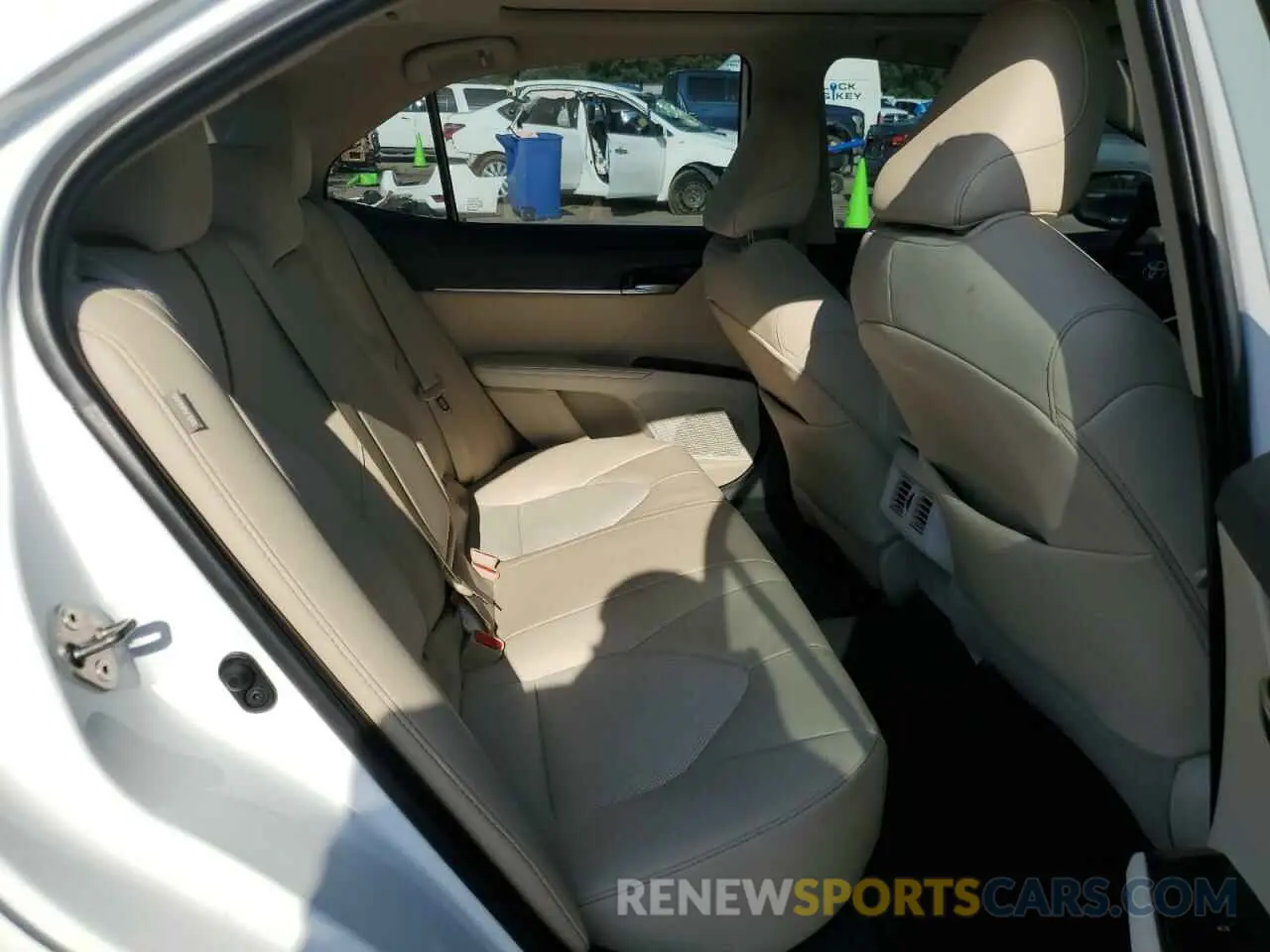 10 fotografías del automóvil dañado 4T1F11AK6LU302897 TOYOTA CAMRY 2020