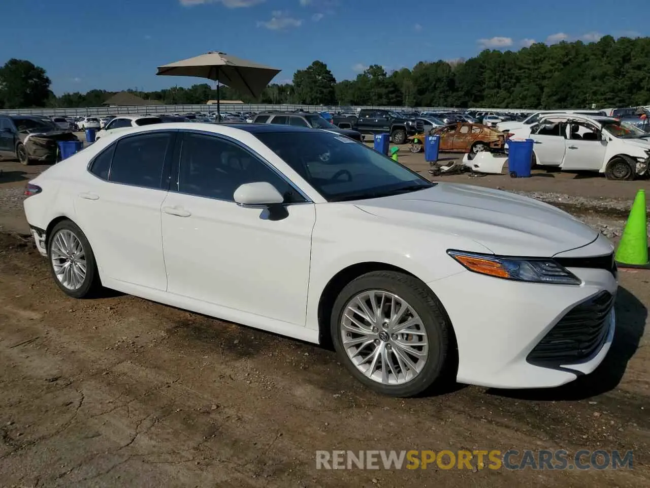 4 fotografías del automóvil dañado 4T1F11AK6LU302897 TOYOTA CAMRY 2020
