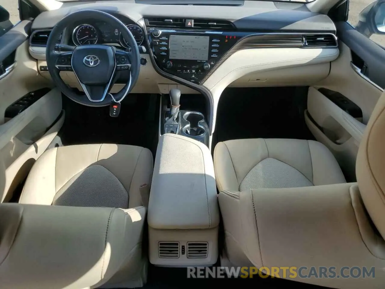 8 fotografías del automóvil dañado 4T1F11AK6LU302897 TOYOTA CAMRY 2020