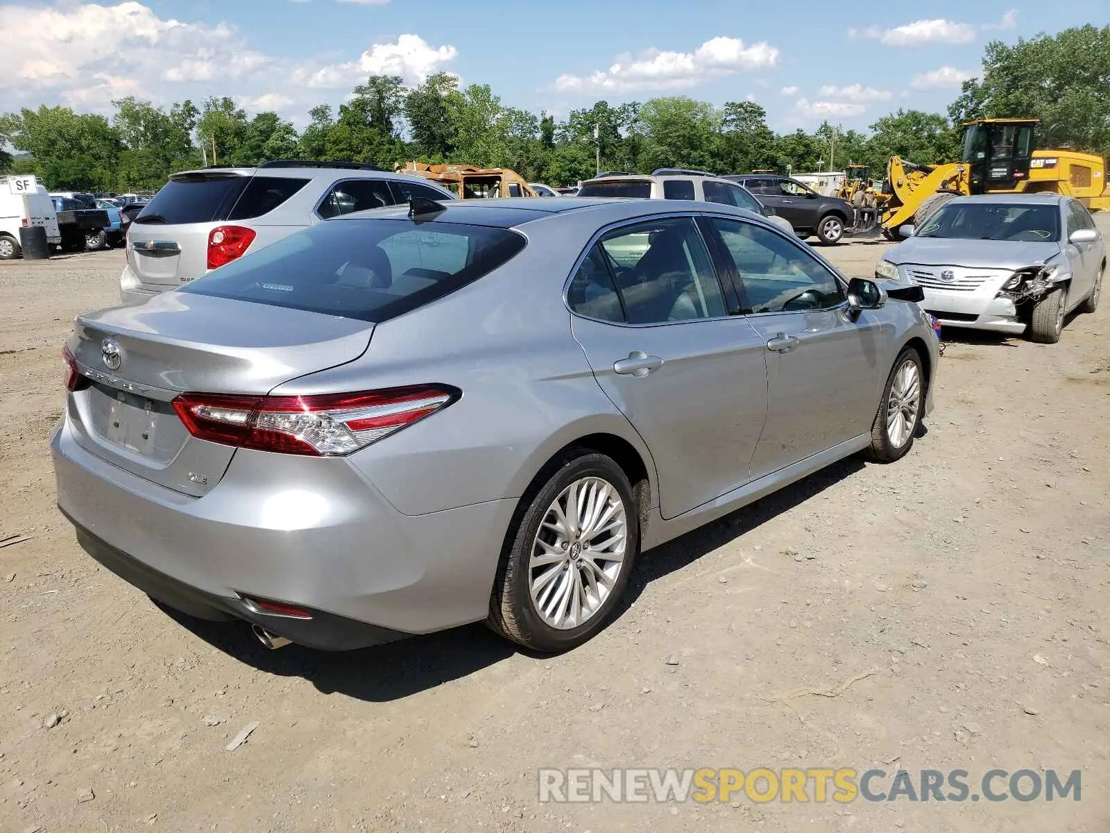 4 fotografías del automóvil dañado 4T1F11AK7LU864260 TOYOTA CAMRY 2020