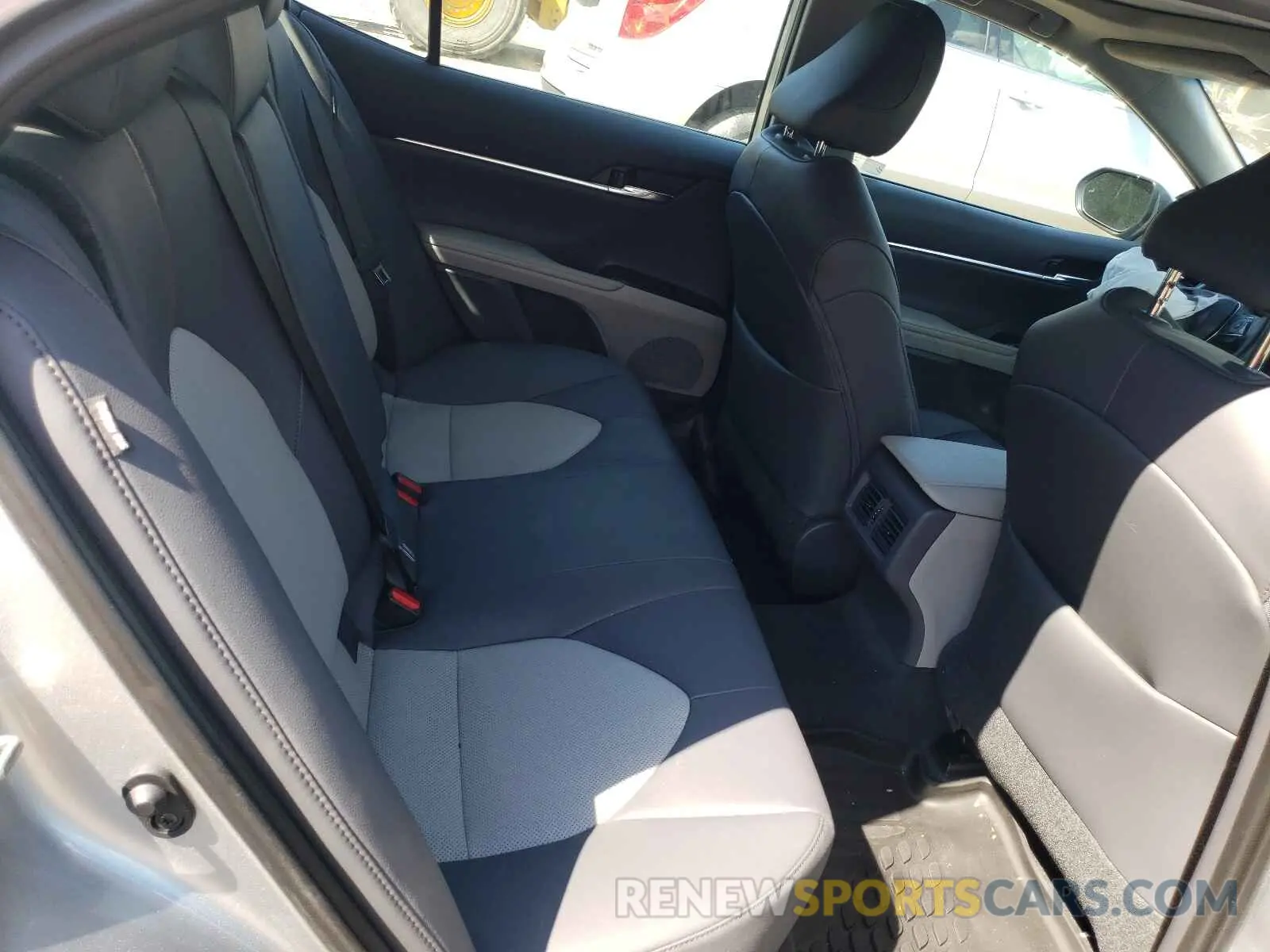 6 fotografías del automóvil dañado 4T1F11AK7LU864260 TOYOTA CAMRY 2020