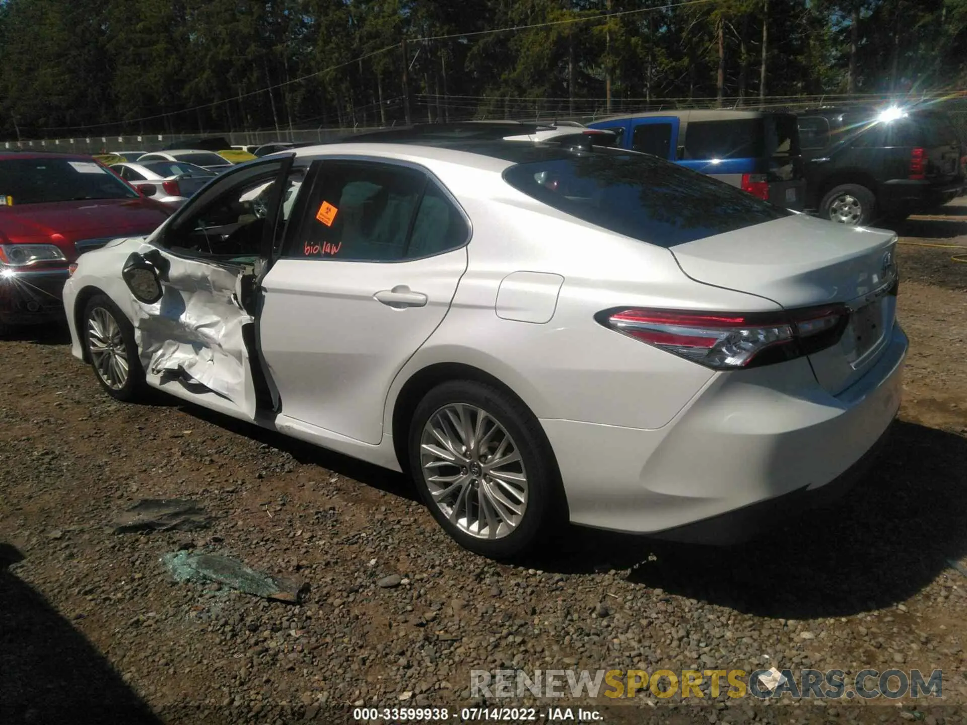 3 fotografías del automóvil dañado 4T1F11AK7LU942455 TOYOTA CAMRY 2020