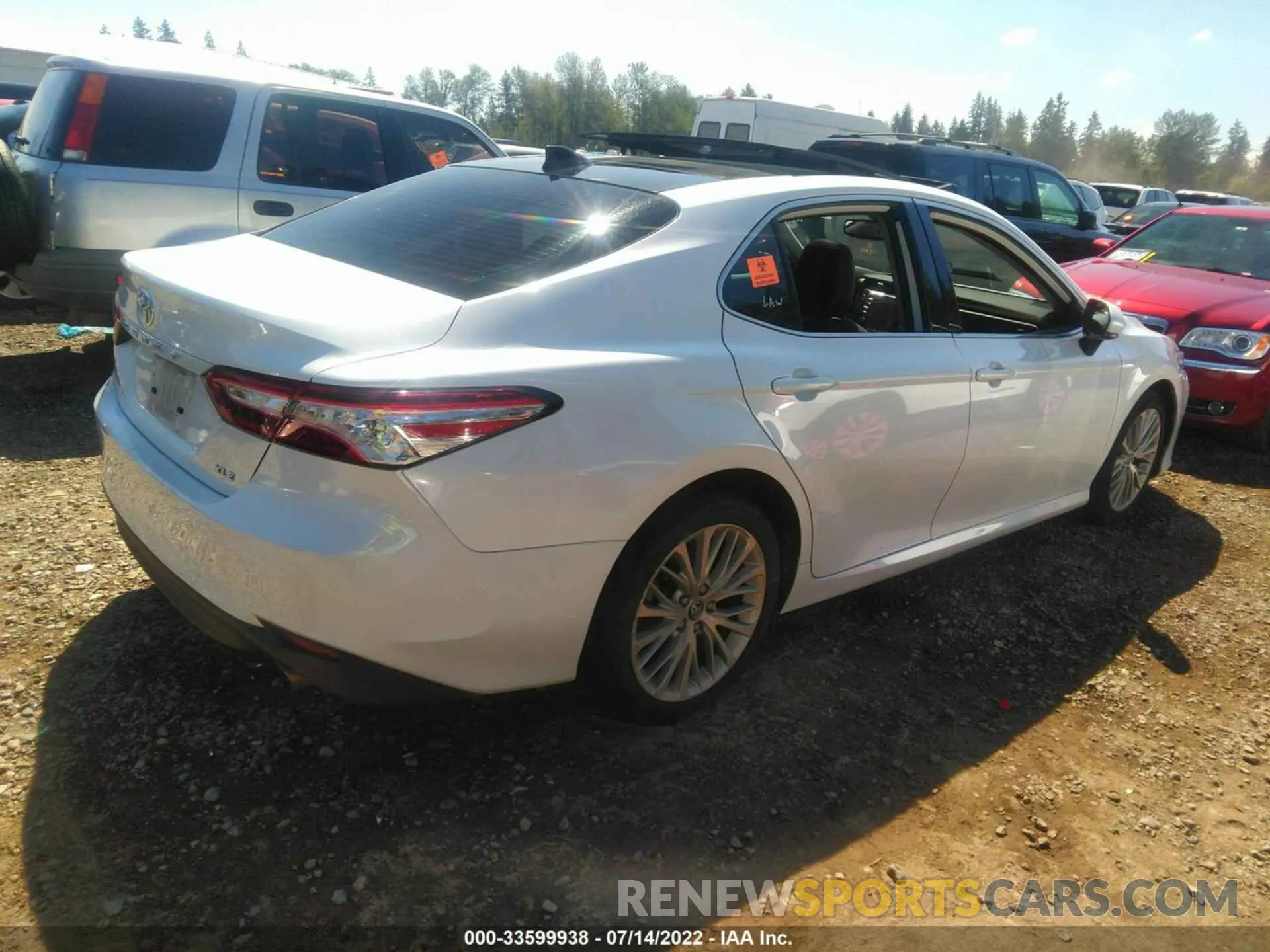 4 fotografías del automóvil dañado 4T1F11AK7LU942455 TOYOTA CAMRY 2020