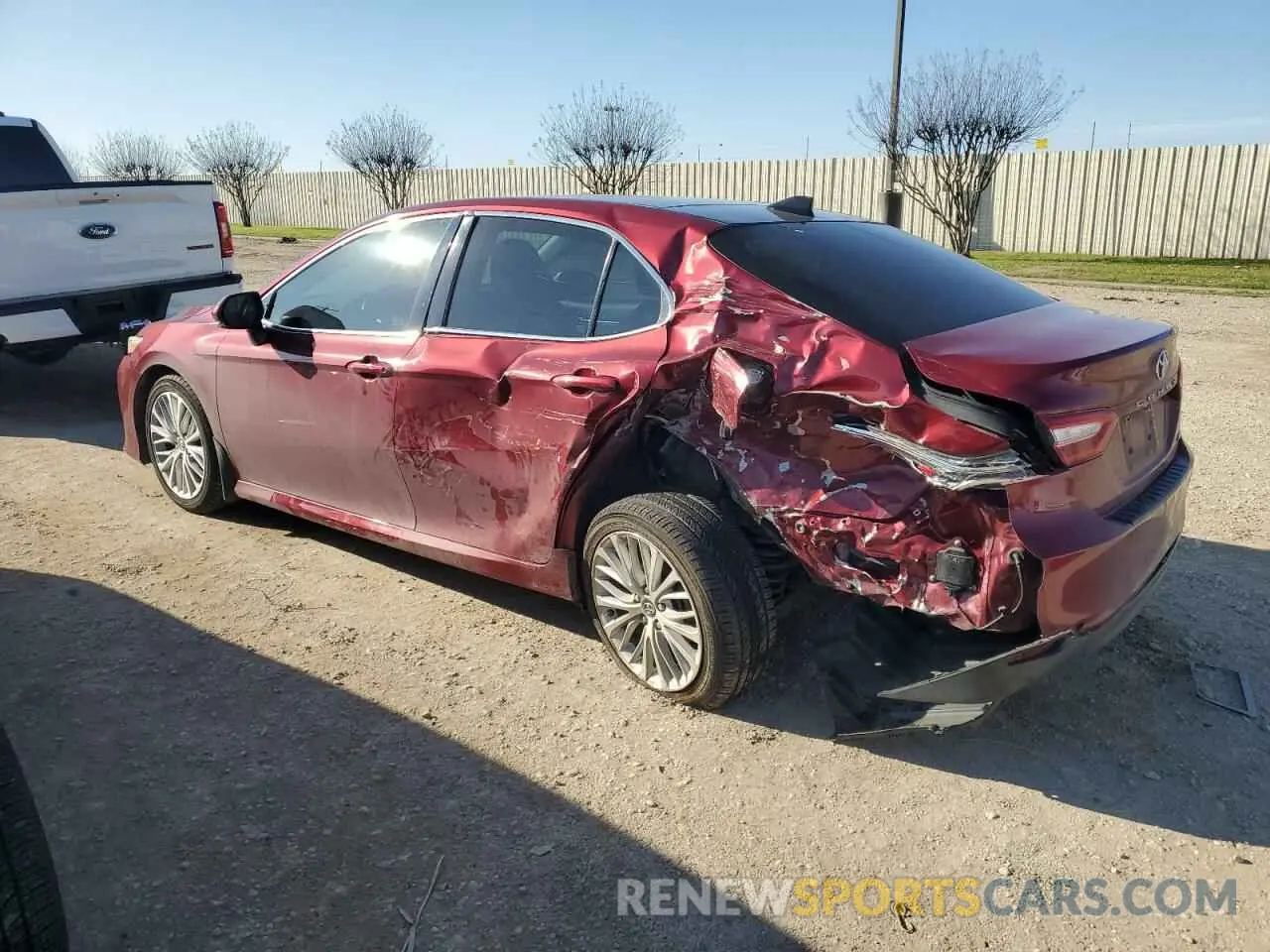 2 fotografías del automóvil dañado 4T1F11AK9LU313005 TOYOTA CAMRY 2020