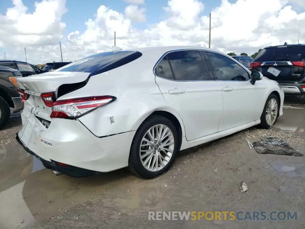 3 fotografías del automóvil dañado 4T1F11AK9LU943218 TOYOTA CAMRY 2020