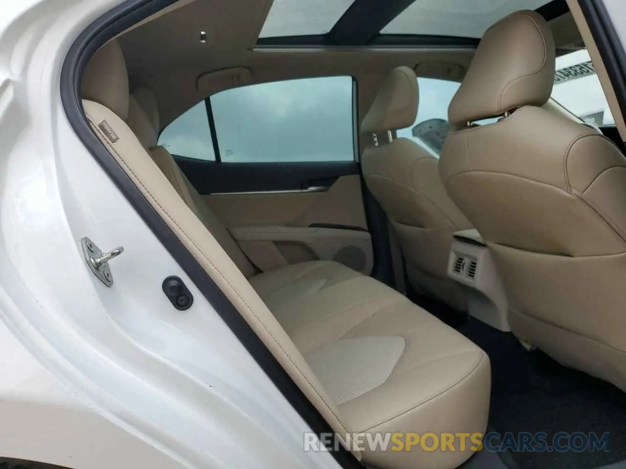 10 fotografías del automóvil dañado 4T1F11AK9LU975747 TOYOTA CAMRY 2020