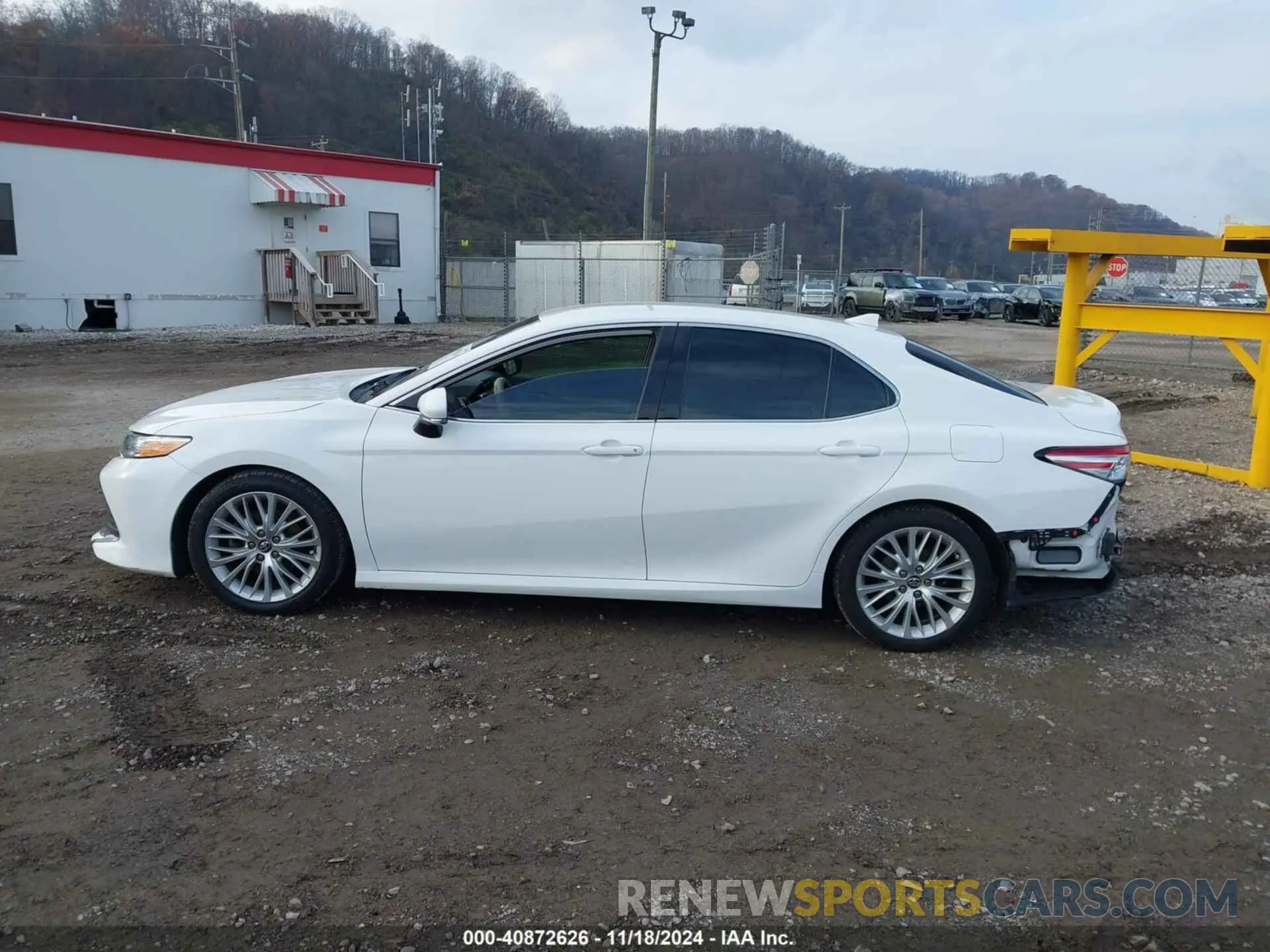 15 fotografías del automóvil dañado 4T1F11AKXLU886883 TOYOTA CAMRY 2020