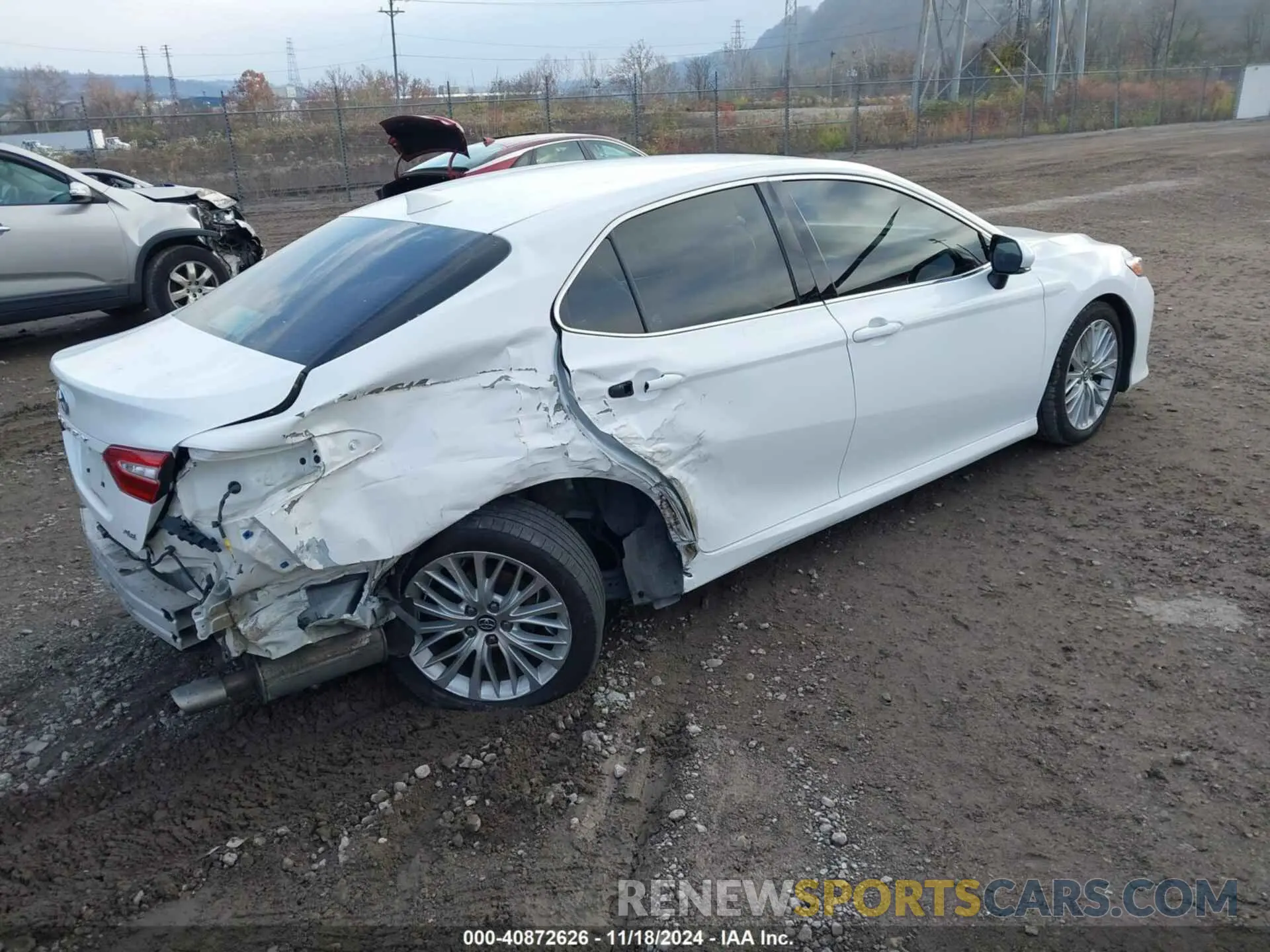 4 fotografías del automóvil dañado 4T1F11AKXLU886883 TOYOTA CAMRY 2020
