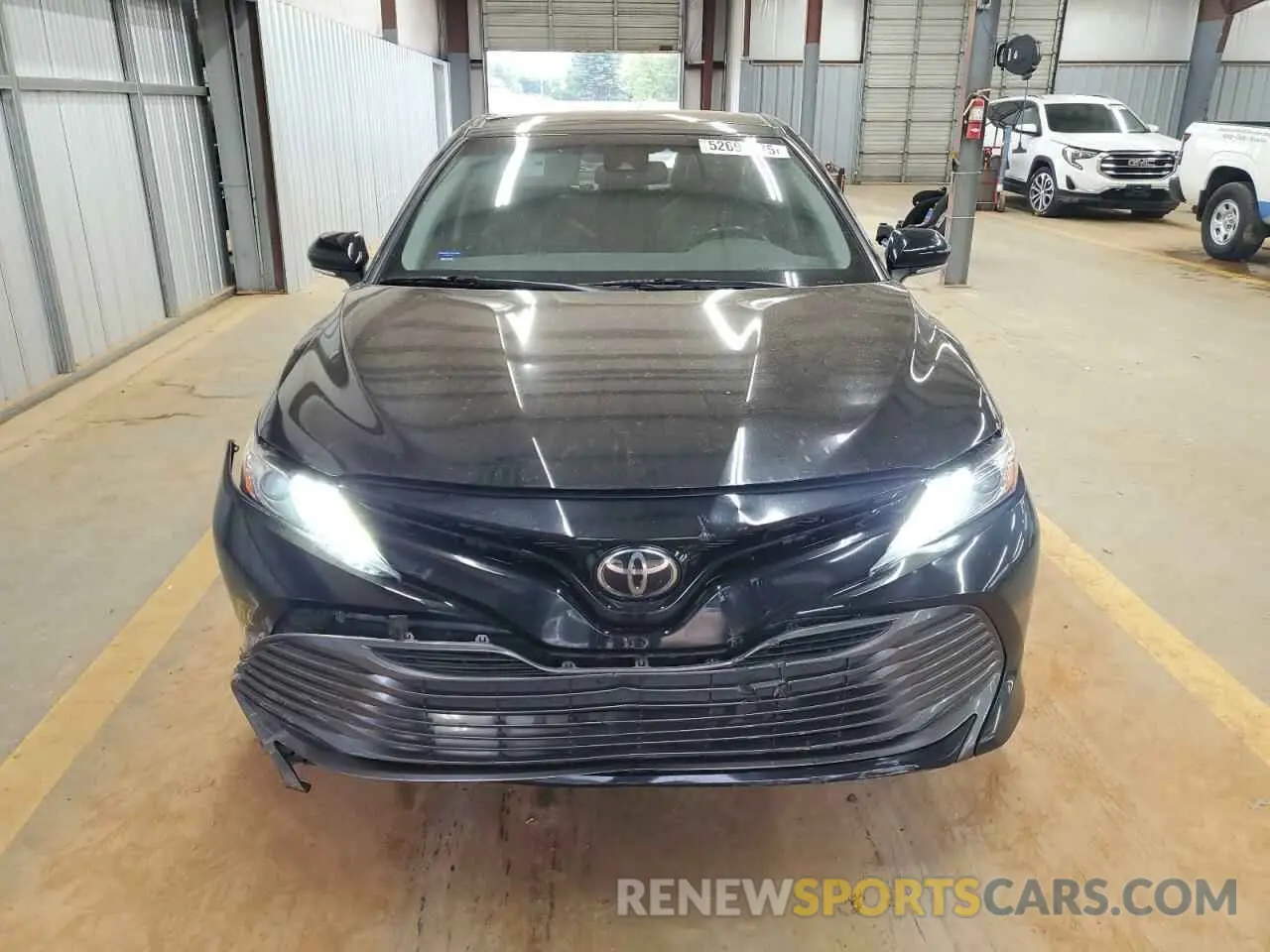 5 fotografías del automóvil dañado 4T1F11AKXLU888939 TOYOTA CAMRY 2020