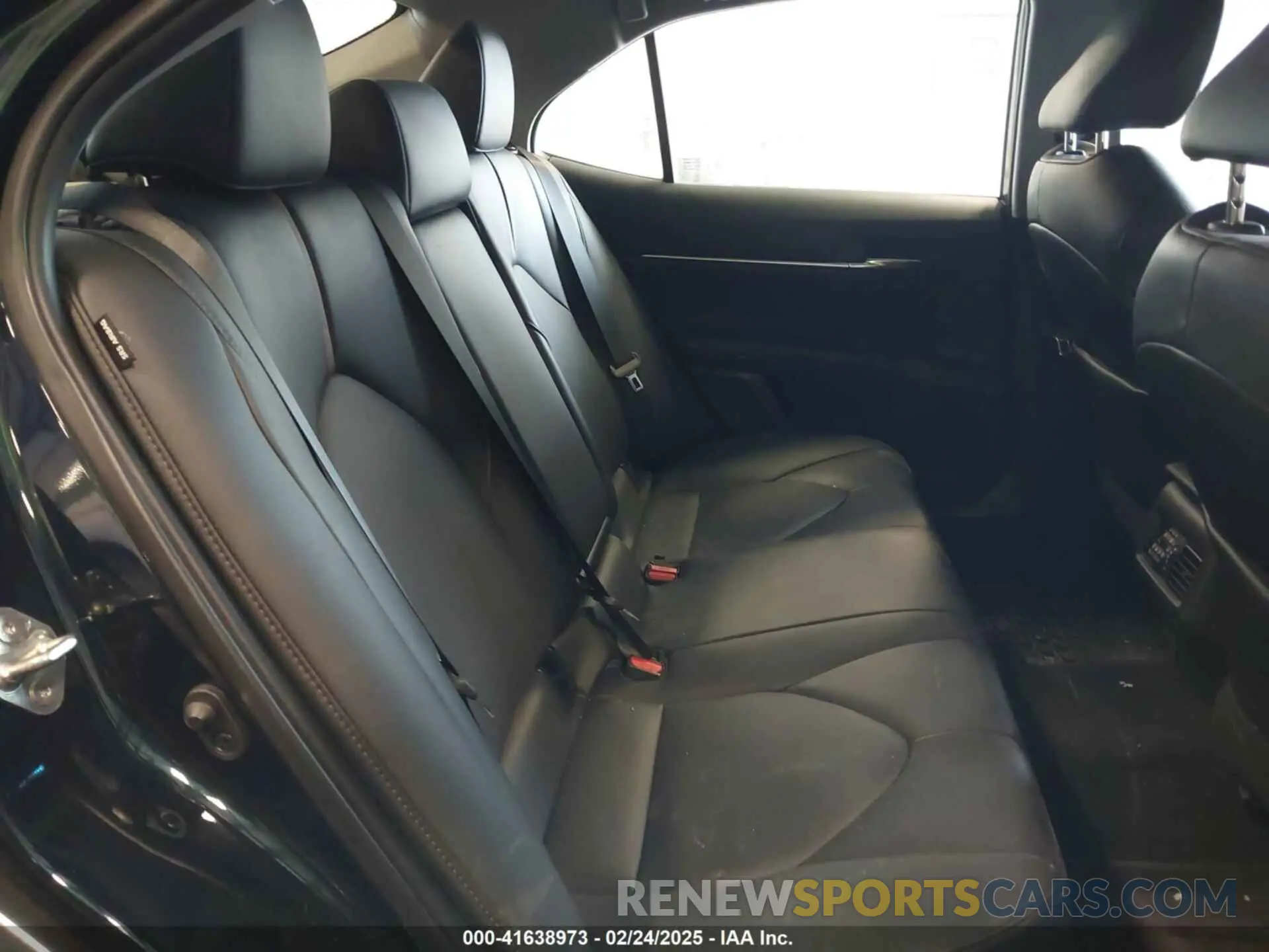 8 fotografías del automóvil dañado 4T1F11BK2LU010730 TOYOTA CAMRY 2020
