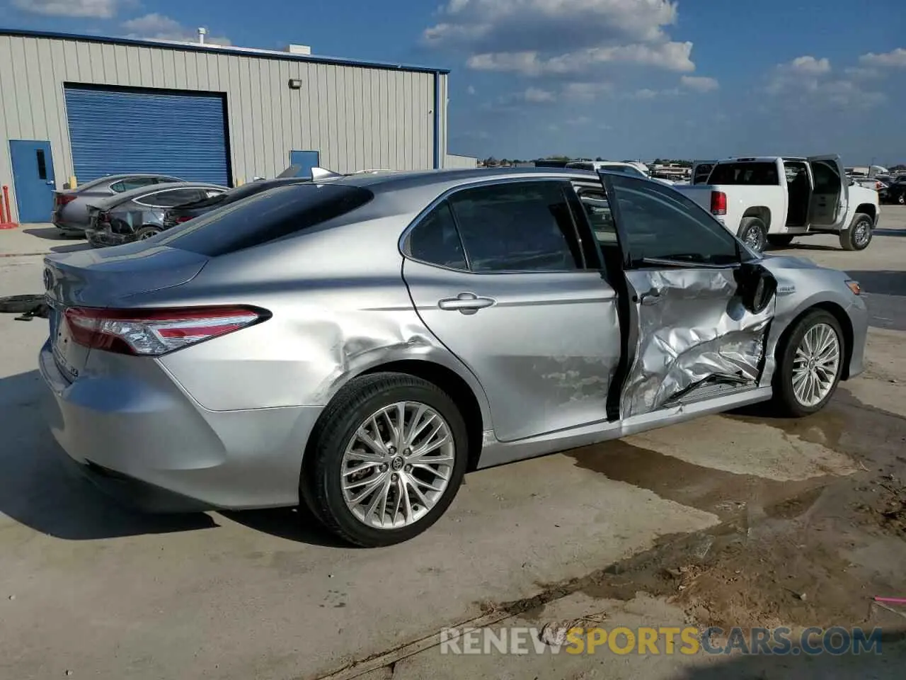 3 fotografías del automóvil dañado 4T1F31AK0LU525365 TOYOTA CAMRY 2020