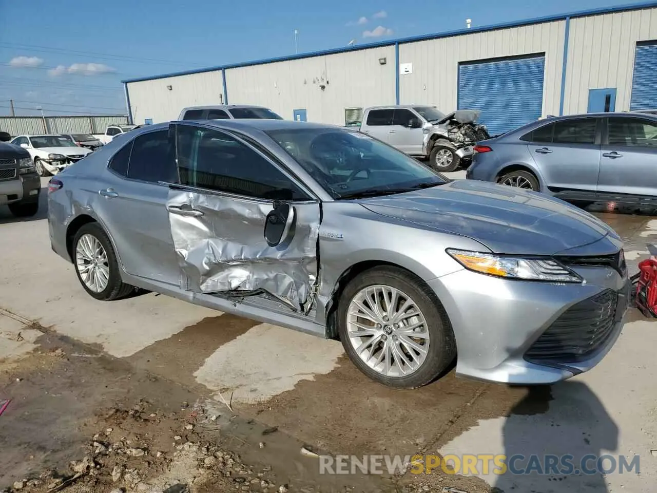 4 fotografías del automóvil dañado 4T1F31AK0LU525365 TOYOTA CAMRY 2020