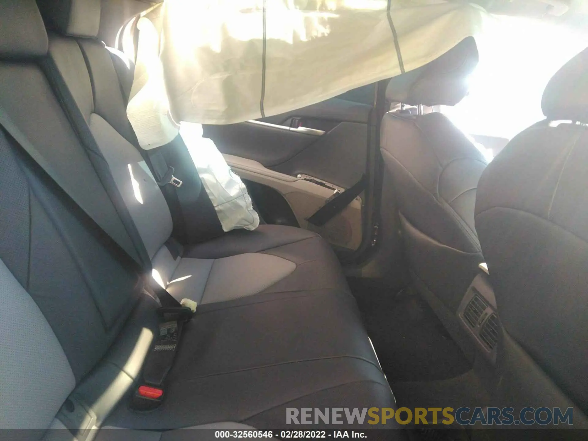8 fotografías del automóvil dañado 4T1F31AK0LU542358 TOYOTA CAMRY 2020