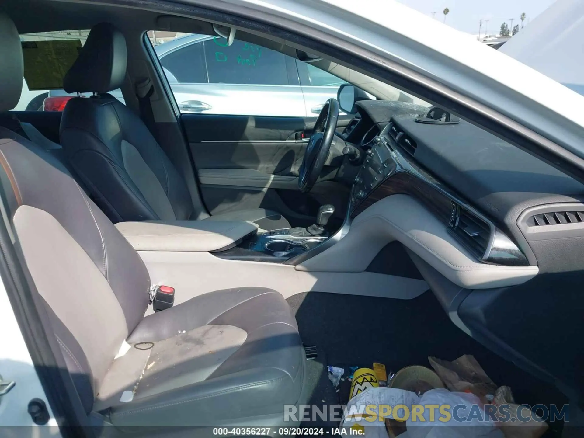 5 fotografías del automóvil dañado 4T1F31AK0LU542473 TOYOTA CAMRY 2020