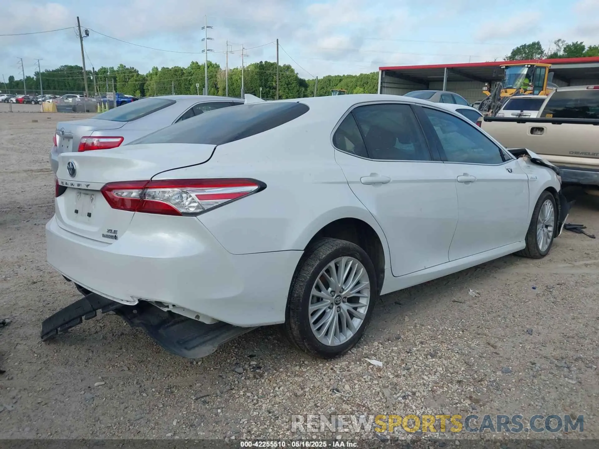 4 fotografías del automóvil dañado 4T1F31AK2LU523486 TOYOTA CAMRY 2020