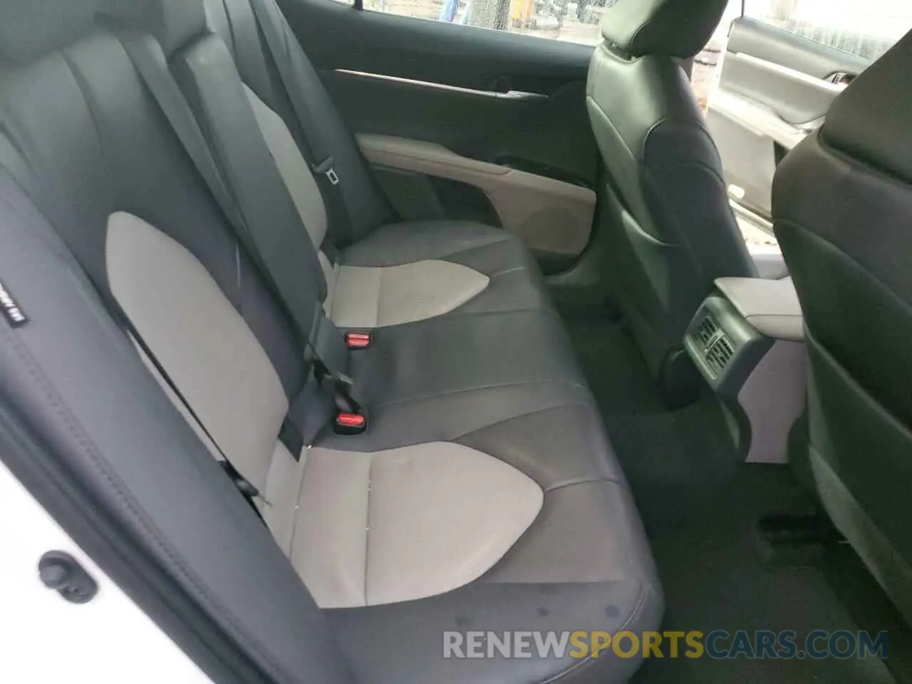 10 fotografías del automóvil dañado 4T1F31AK2LU524850 TOYOTA CAMRY 2020