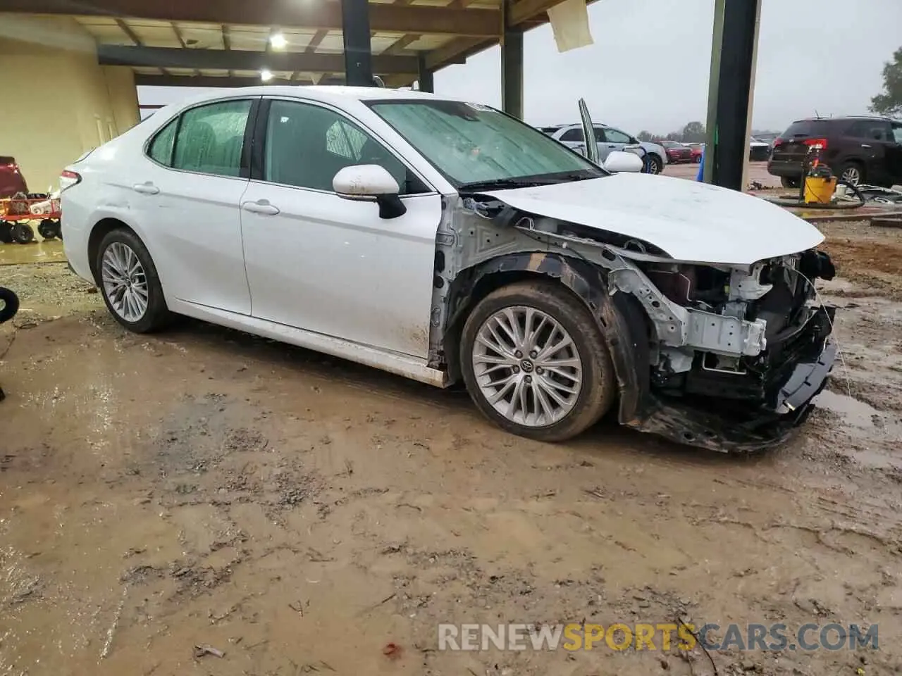 4 fotografías del automóvil dañado 4T1F31AK2LU524850 TOYOTA CAMRY 2020