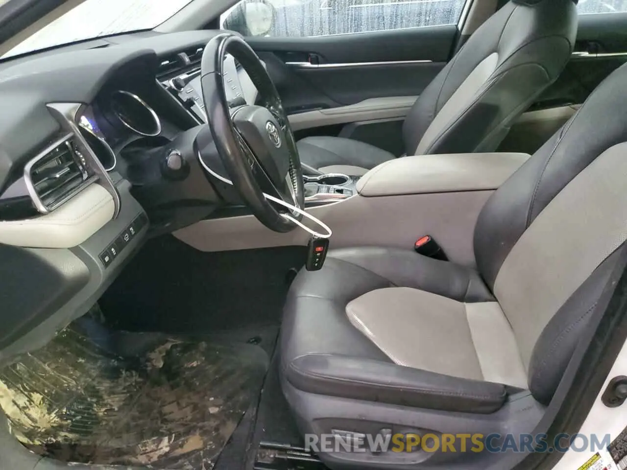 7 fotografías del automóvil dañado 4T1F31AK2LU524850 TOYOTA CAMRY 2020