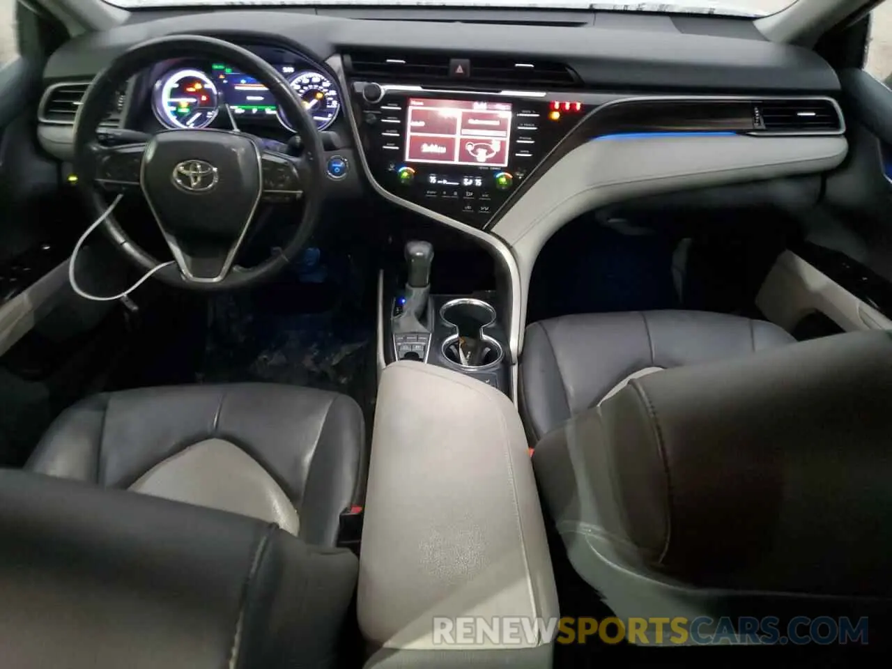 8 fotografías del automóvil dañado 4T1F31AK2LU524850 TOYOTA CAMRY 2020