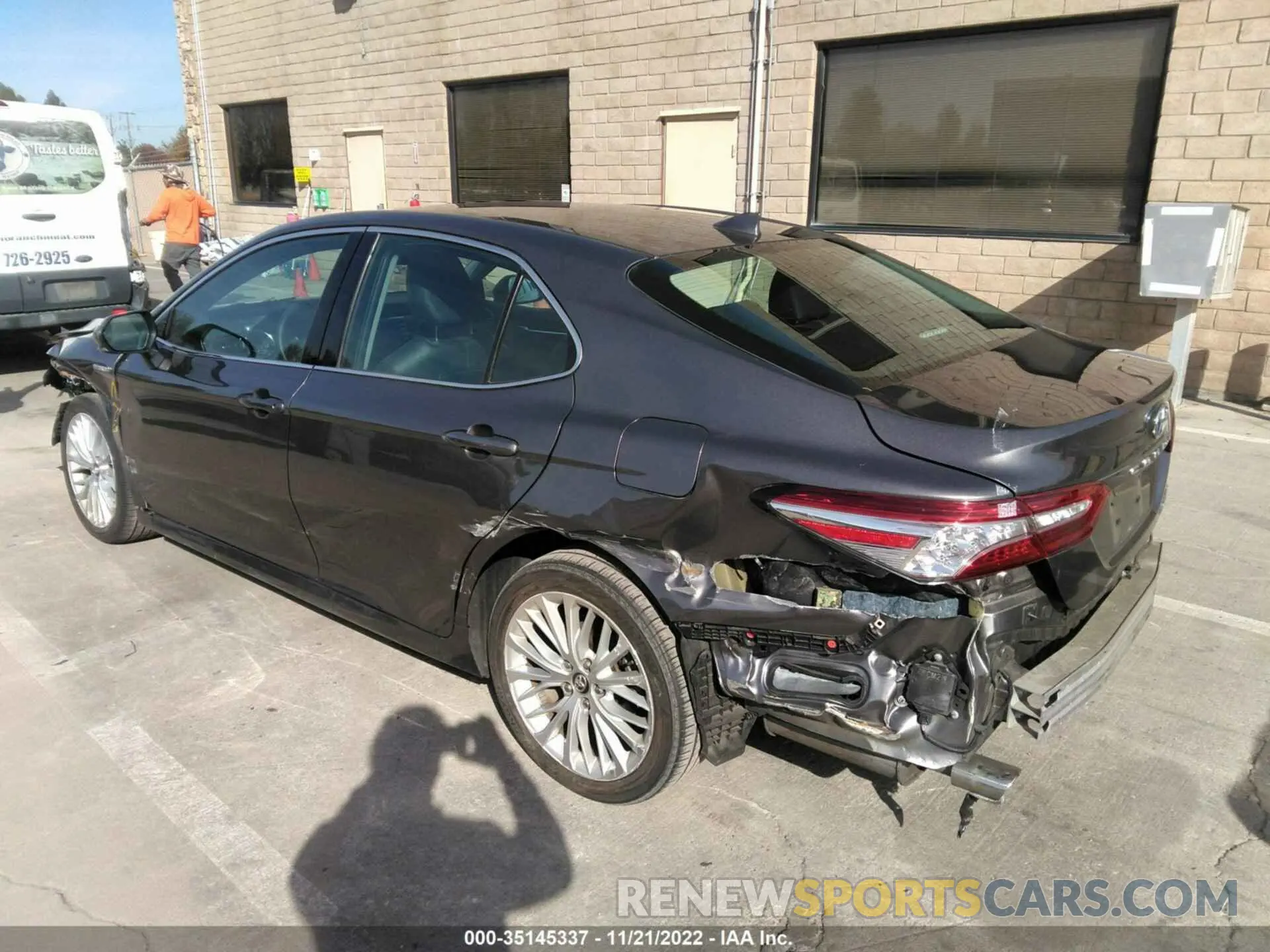 3 fotografías del automóvil dañado 4T1F31AK3LU522444 TOYOTA CAMRY 2020