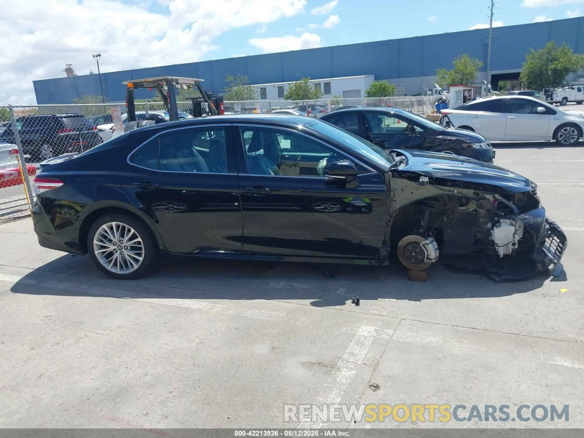 14 fotografías del automóvil dañado 4T1F31AK4LU526096 TOYOTA CAMRY 2020