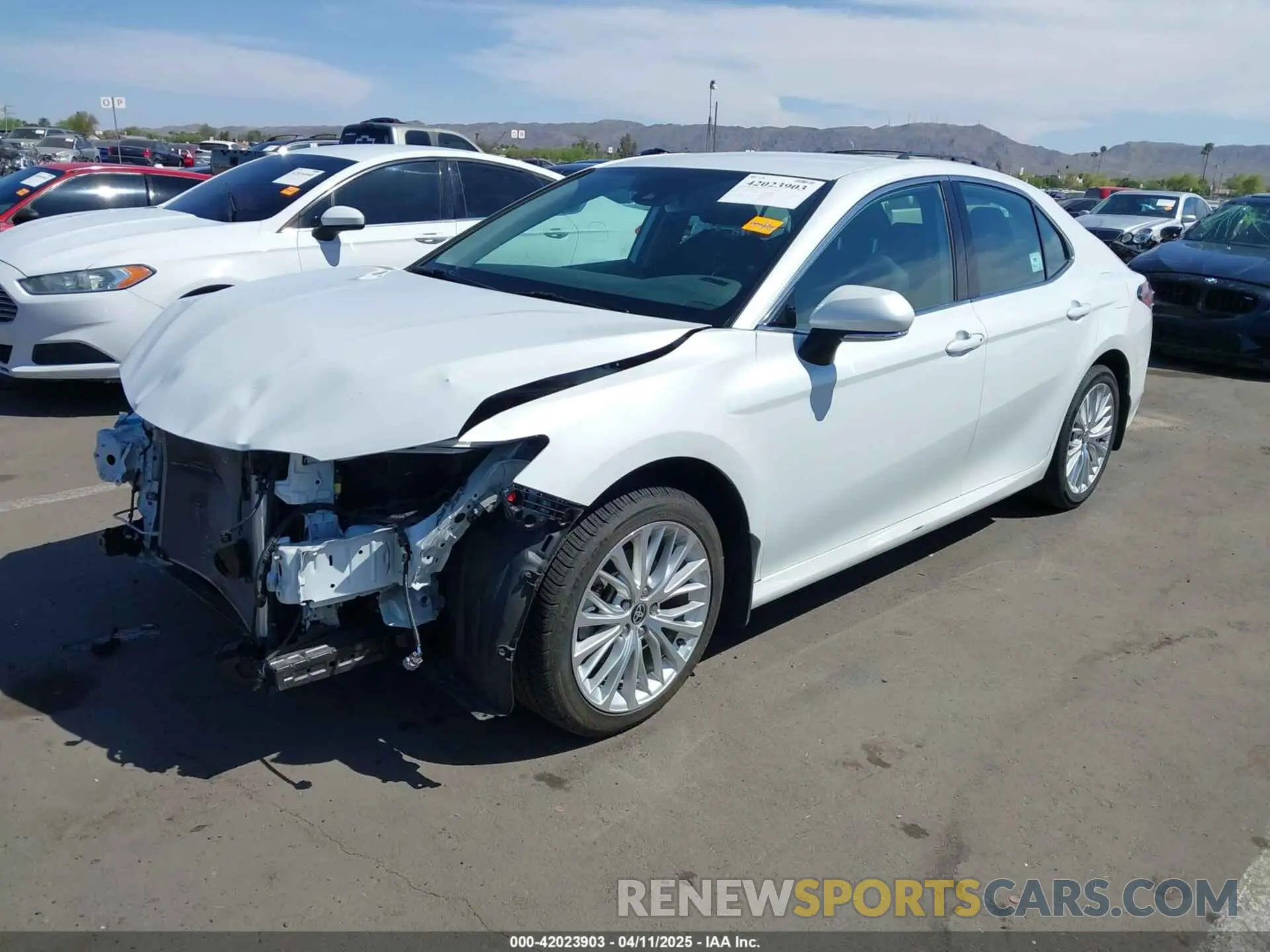 2 fotografías del automóvil dañado 4T1F31AK4LU537230 TOYOTA CAMRY 2020