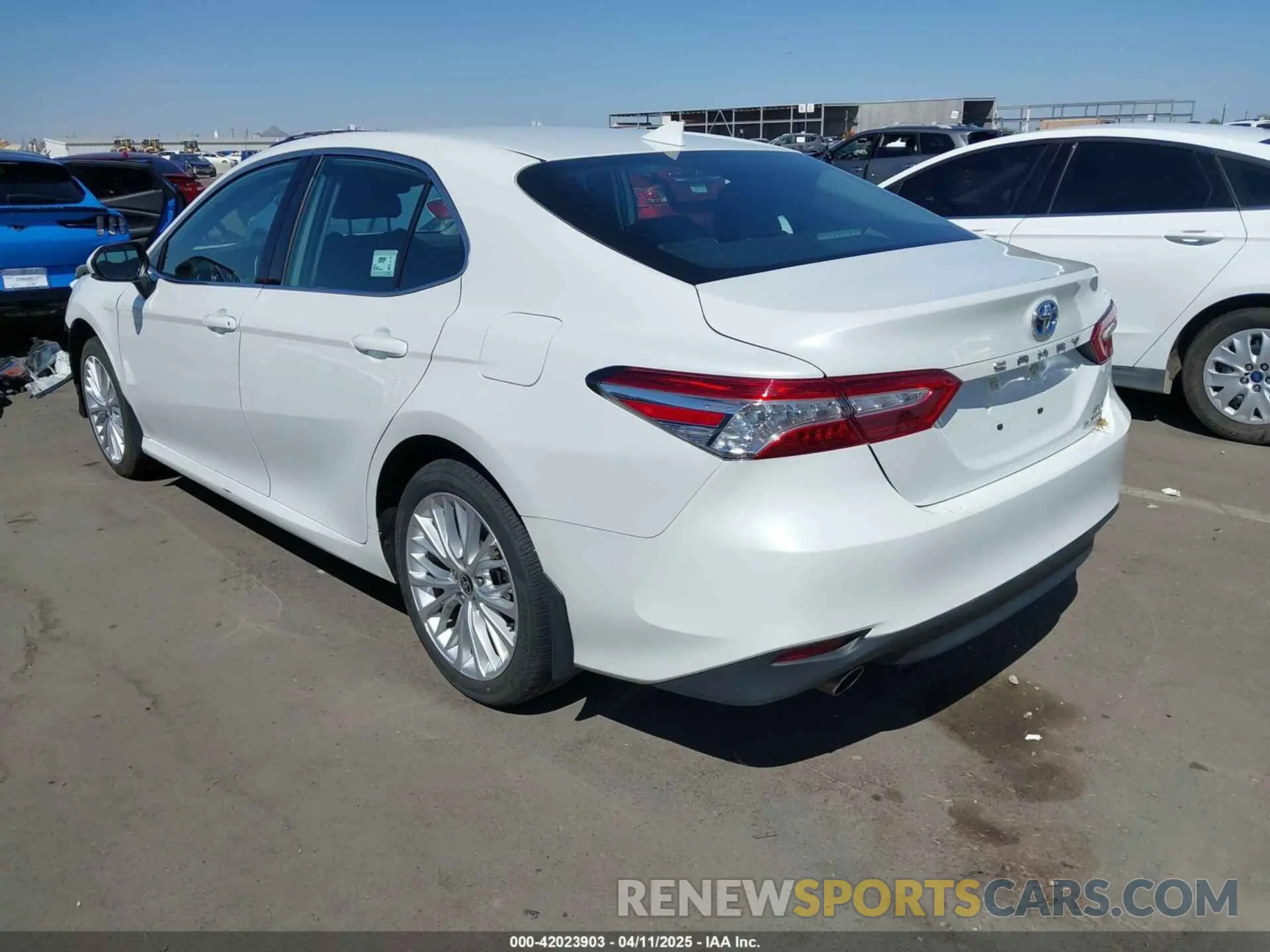 3 fotografías del automóvil dañado 4T1F31AK4LU537230 TOYOTA CAMRY 2020
