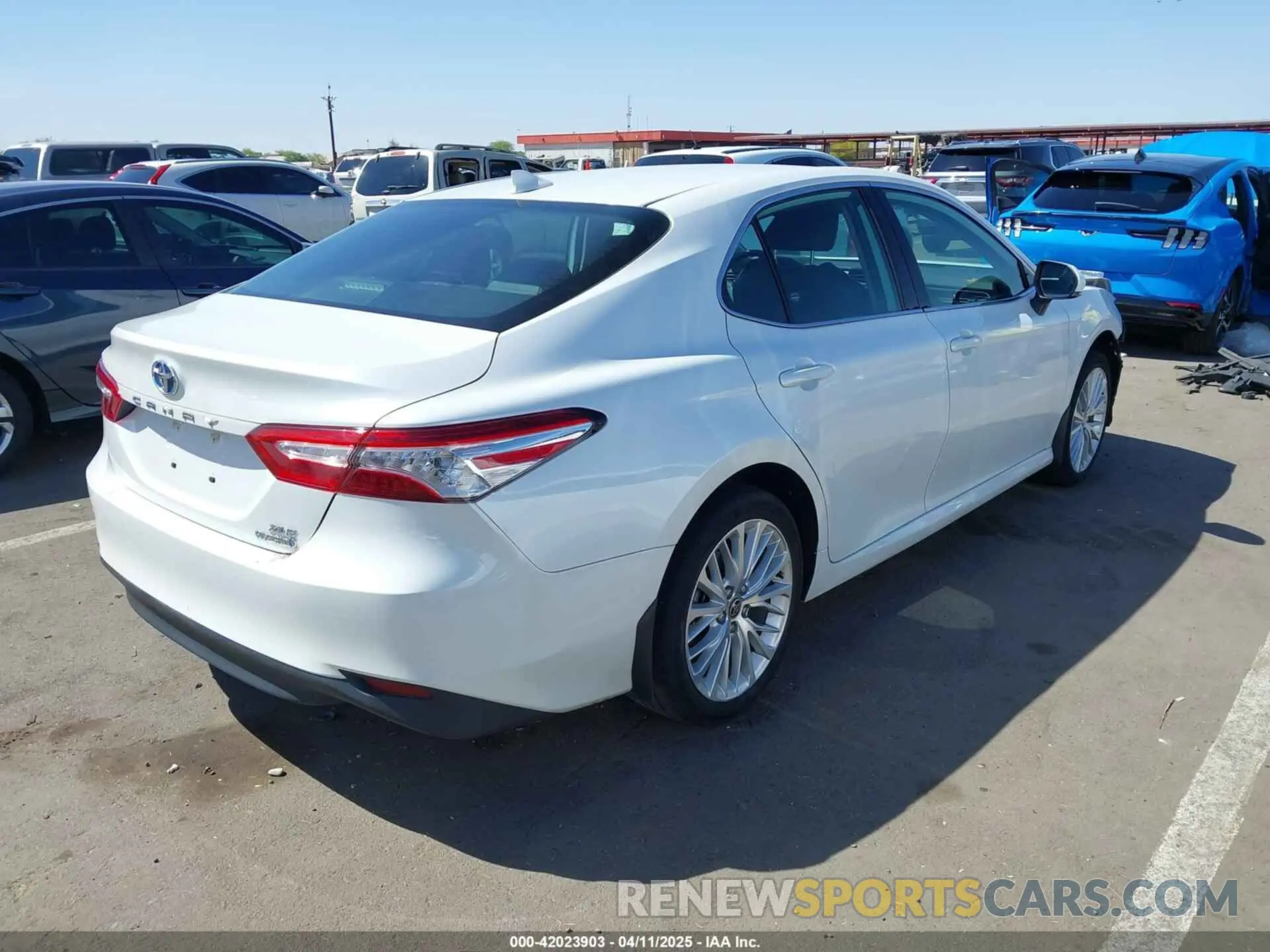 4 fotografías del automóvil dañado 4T1F31AK4LU537230 TOYOTA CAMRY 2020