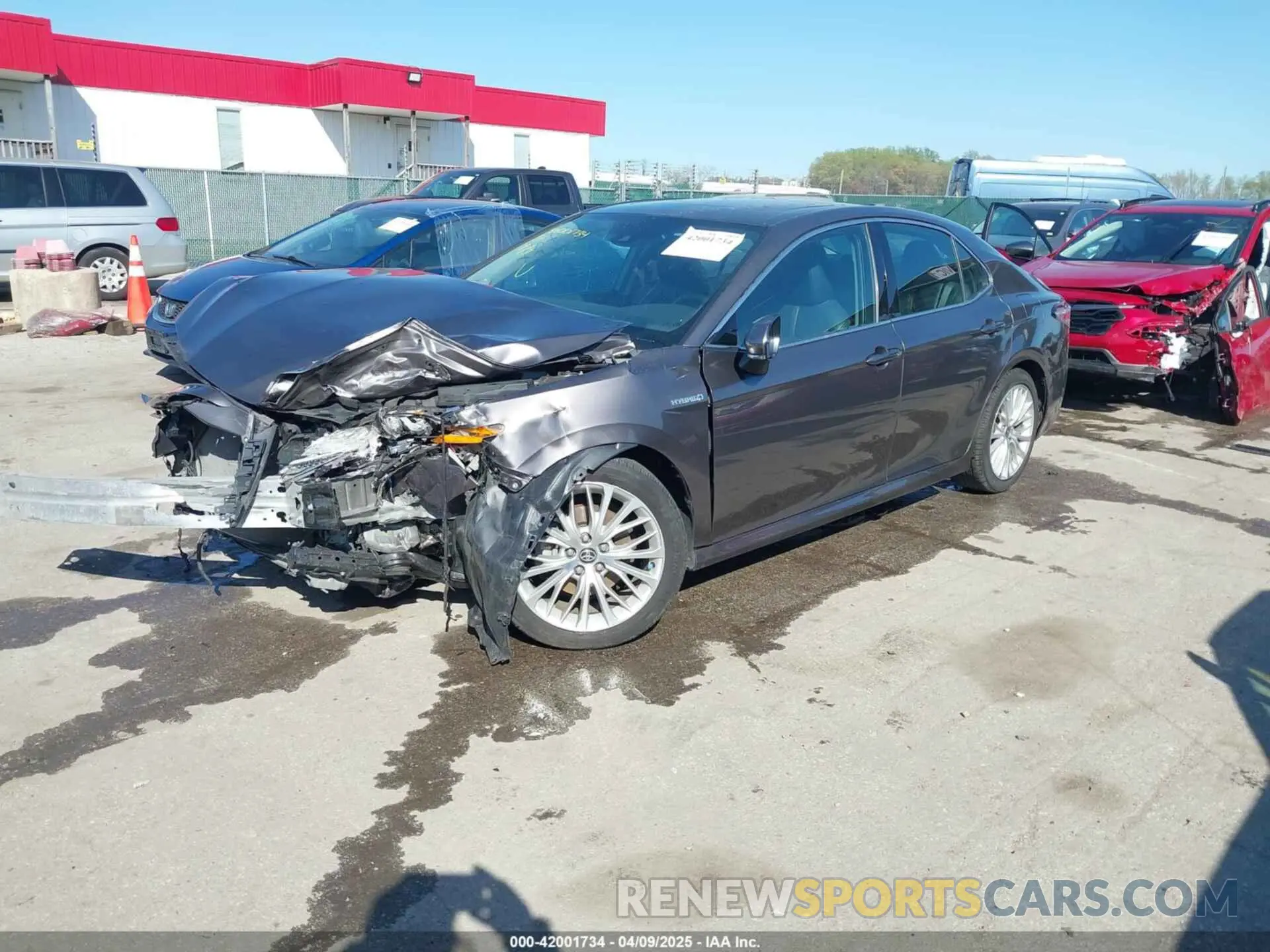 2 fotografías del automóvil dañado 4T1F31AK5LU014735 TOYOTA CAMRY 2020