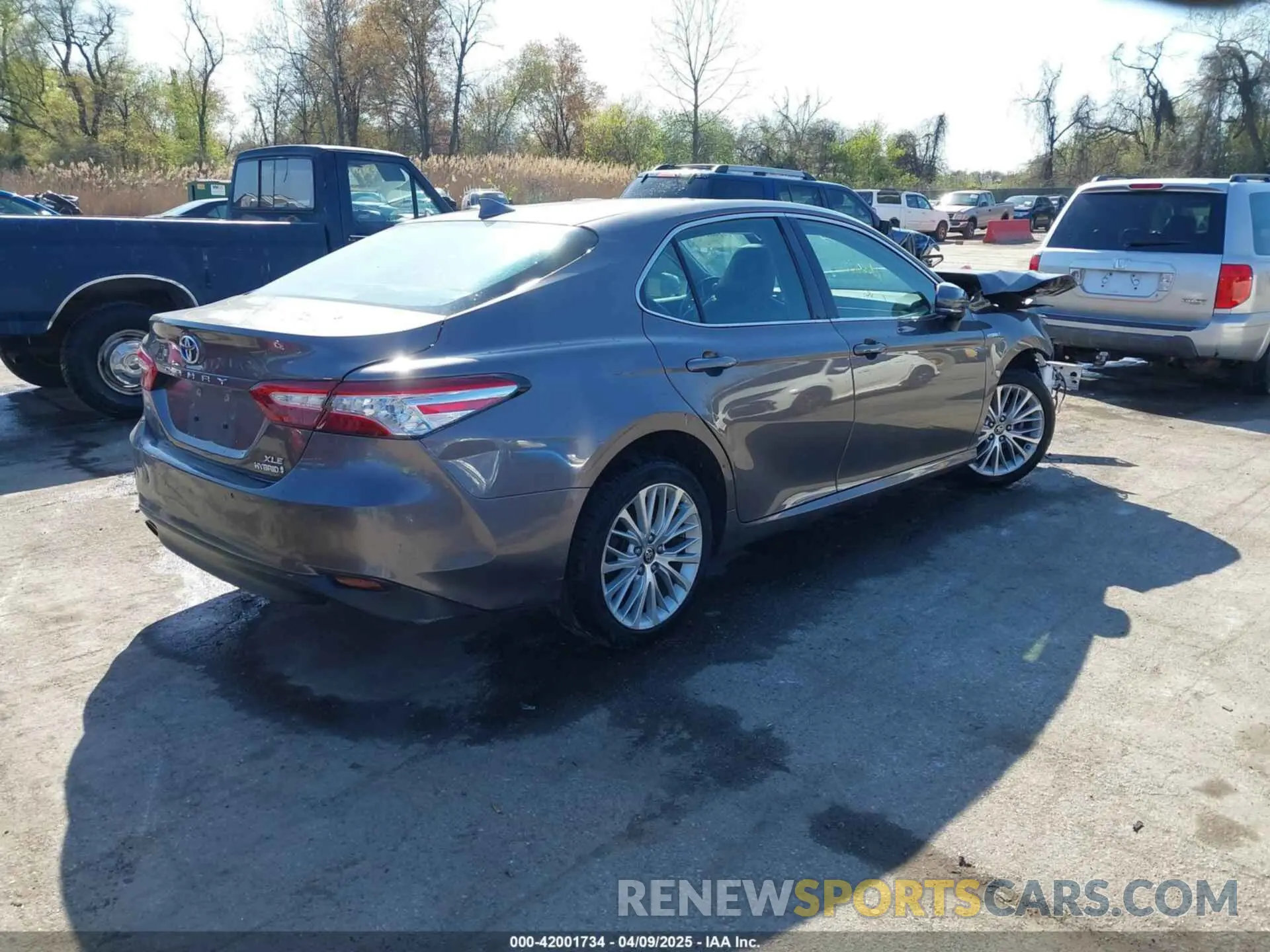 4 fotografías del automóvil dañado 4T1F31AK5LU014735 TOYOTA CAMRY 2020