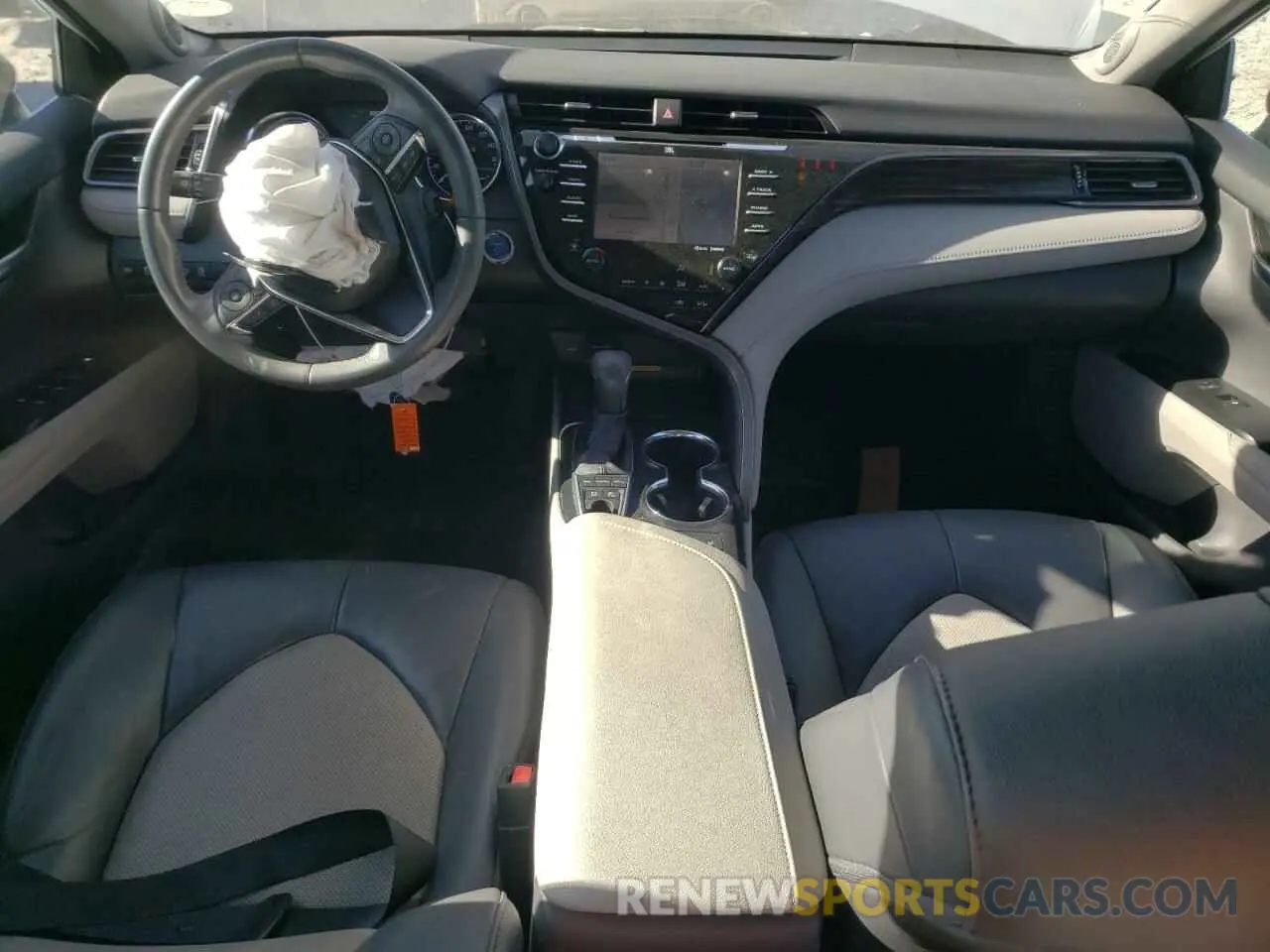 8 fotografías del automóvil dañado 4T1F31AK5LU533154 TOYOTA CAMRY 2020