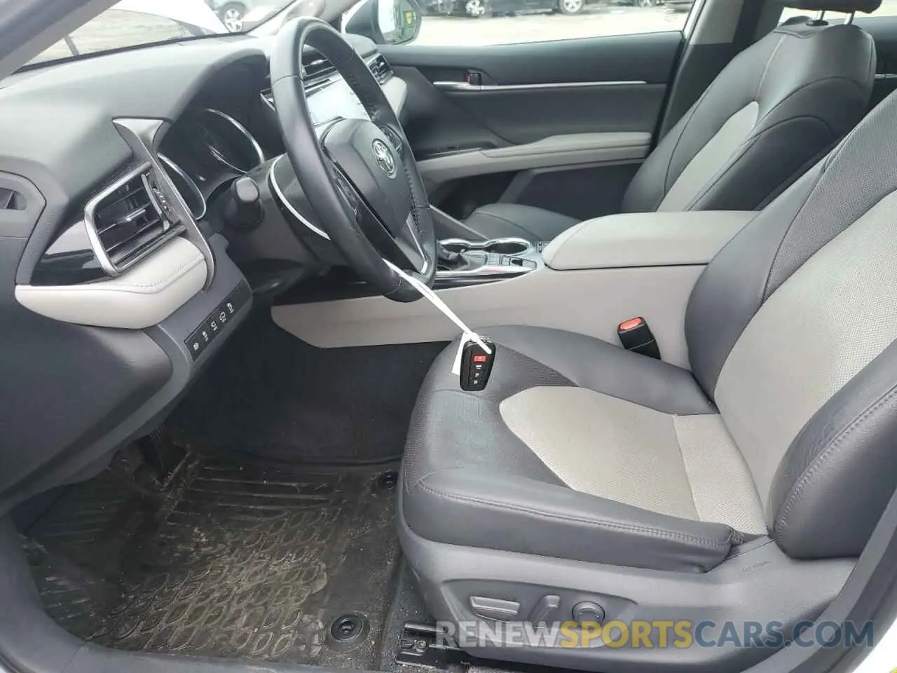 7 fotografías del automóvil dañado 4T1F31AK6LU519151 TOYOTA CAMRY 2020