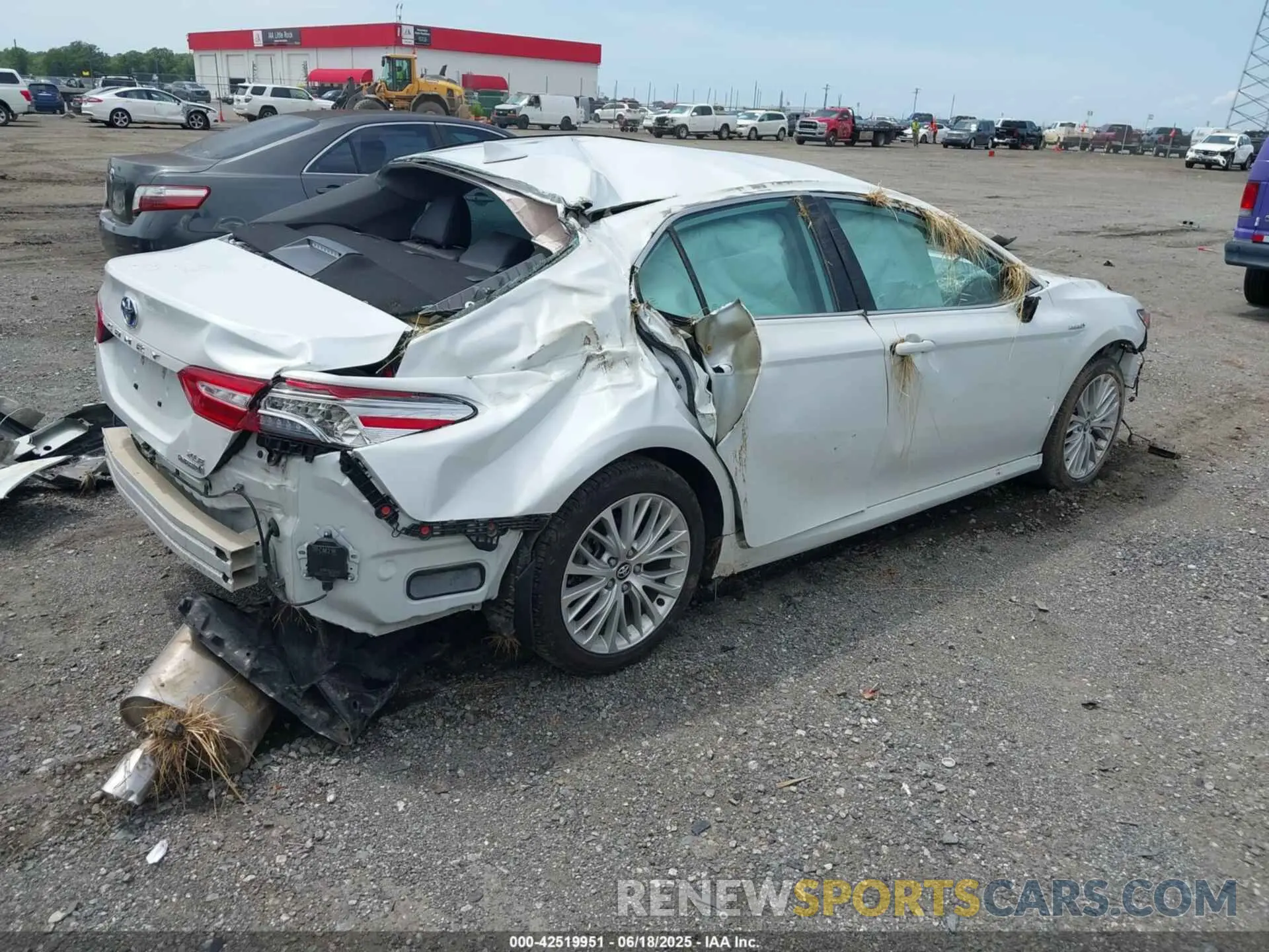 4 fotografías del automóvil dañado 4T1F31AK8LU520706 TOYOTA CAMRY 2020