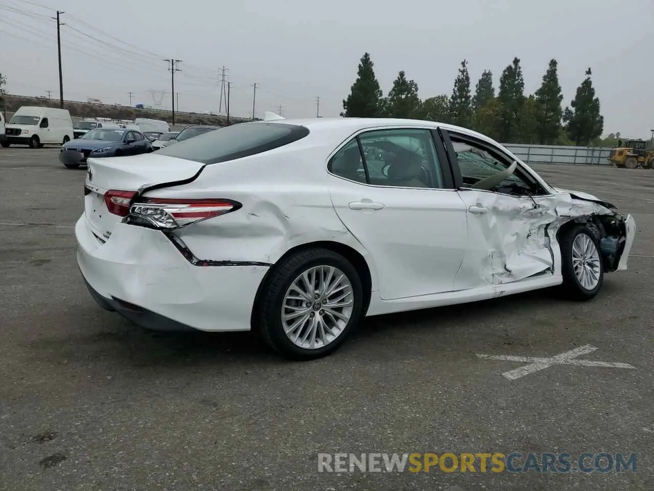 3 fotografías del automóvil dañado 4T1F31AK8LU533293 TOYOTA CAMRY 2020