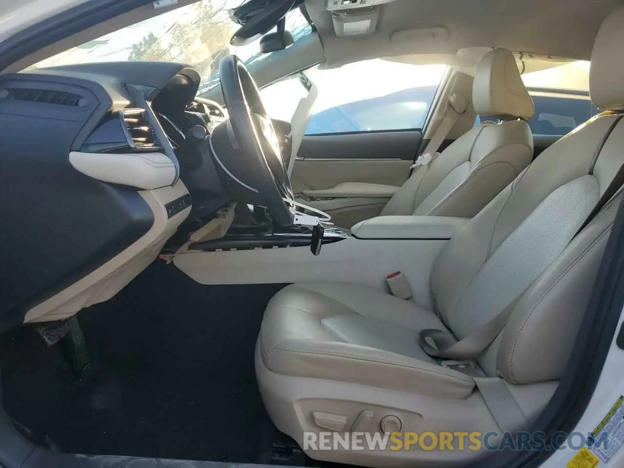 7 fotografías del automóvil dañado 4T1F31AK8LU533293 TOYOTA CAMRY 2020