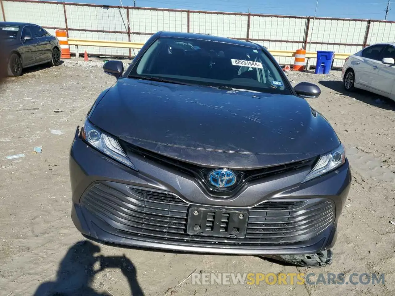5 fotografías del automóvil dañado 4T1F31AK8LU545783 TOYOTA CAMRY 2020