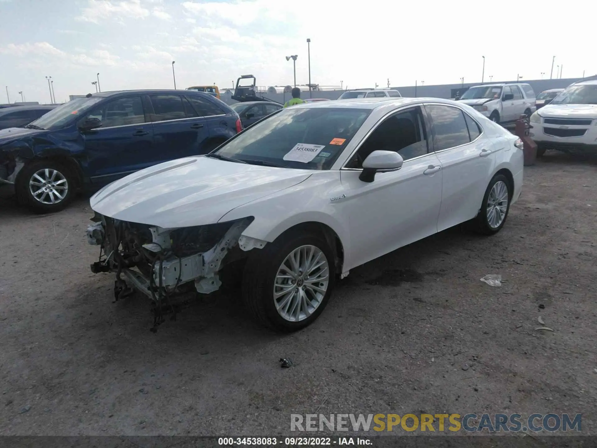 2 fotografías del automóvil dañado 4T1F31AK9LU019209 TOYOTA CAMRY 2020