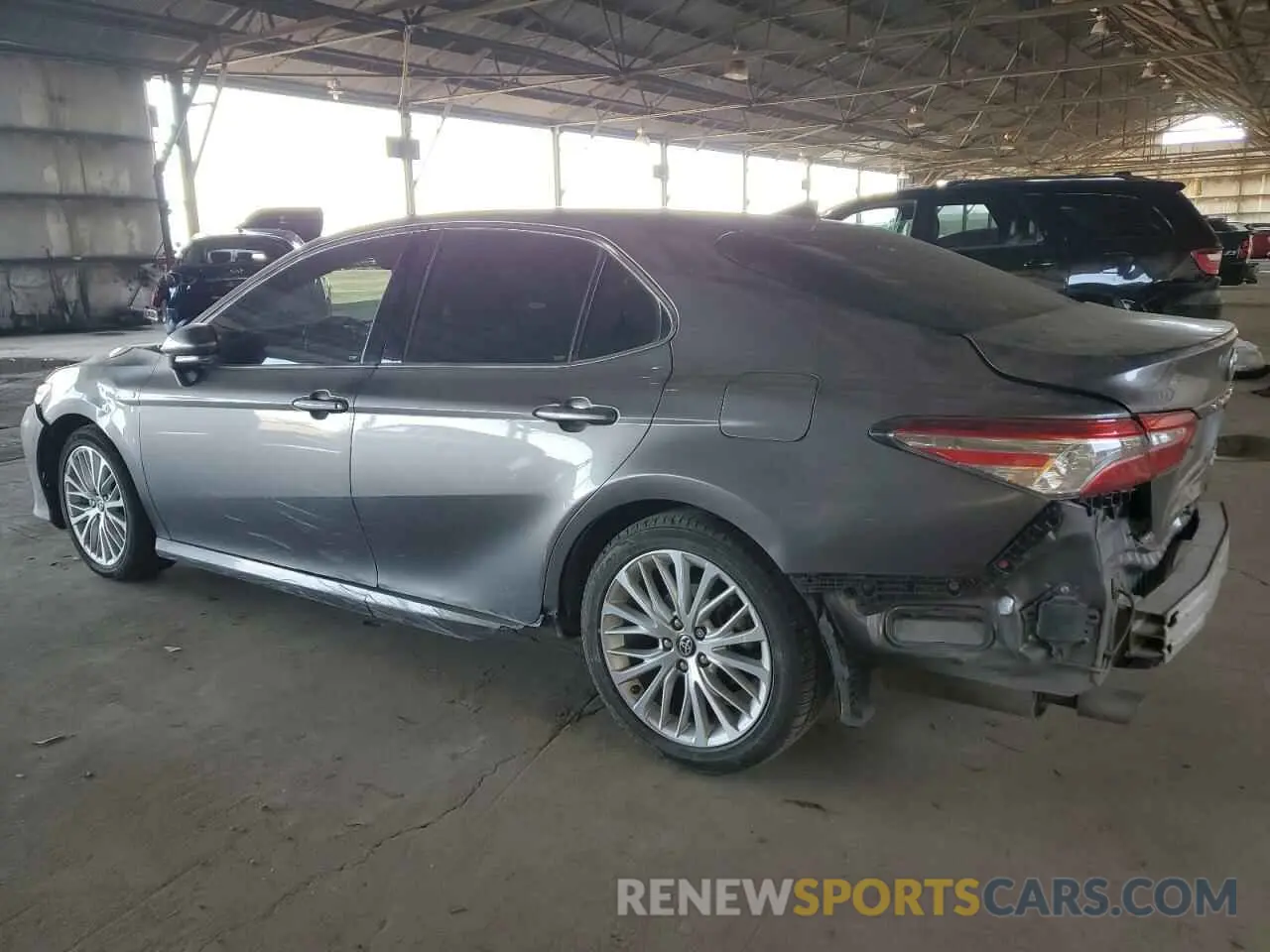 2 fotografías del automóvil dañado 4T1F31AK9LU538843 TOYOTA CAMRY 2020