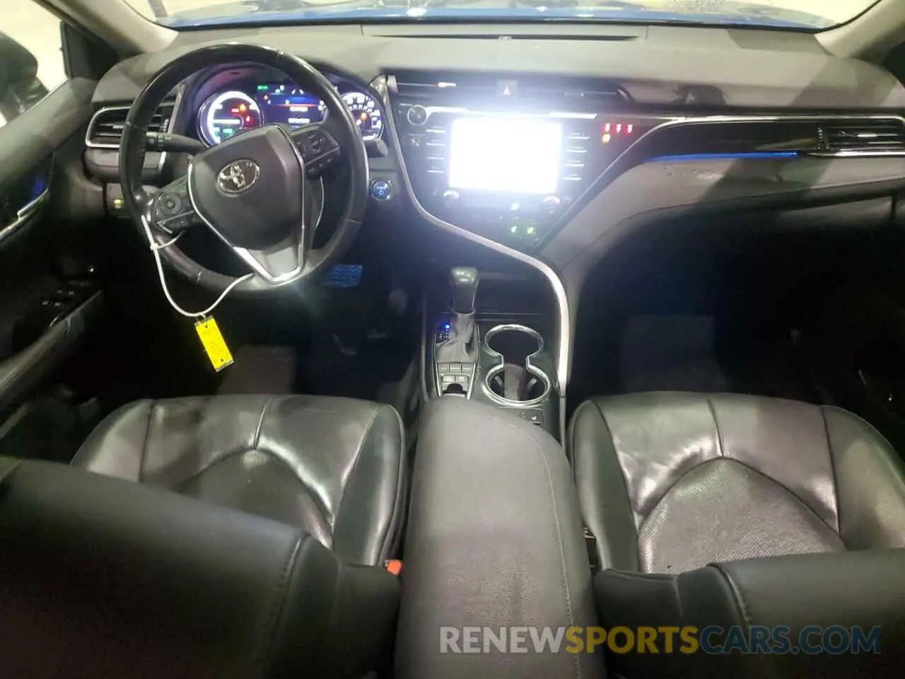 8 fotografías del automóvil dañado 4T1F31AKXLU009742 TOYOTA CAMRY 2020